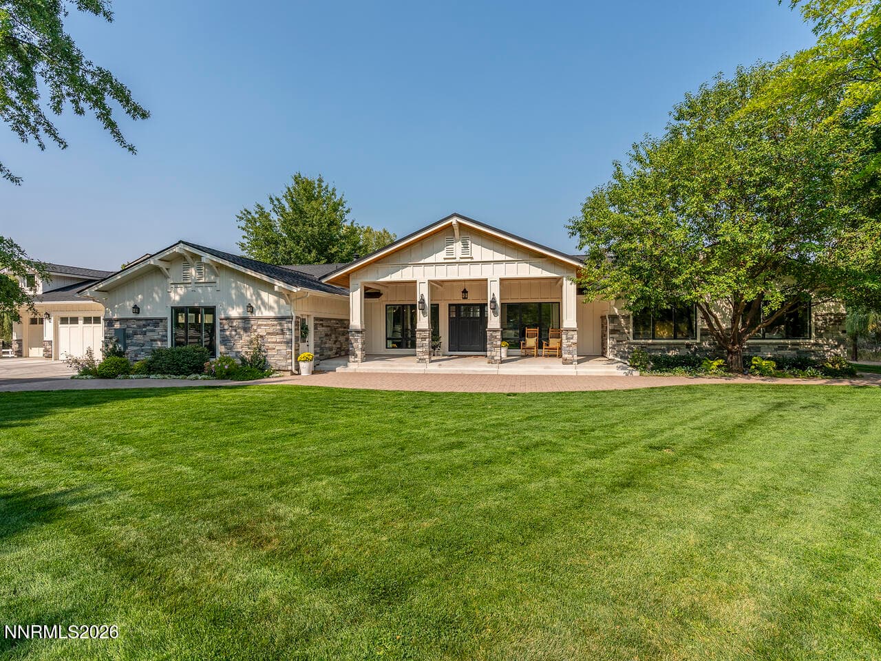 1965 Palmira Dr — photo 1