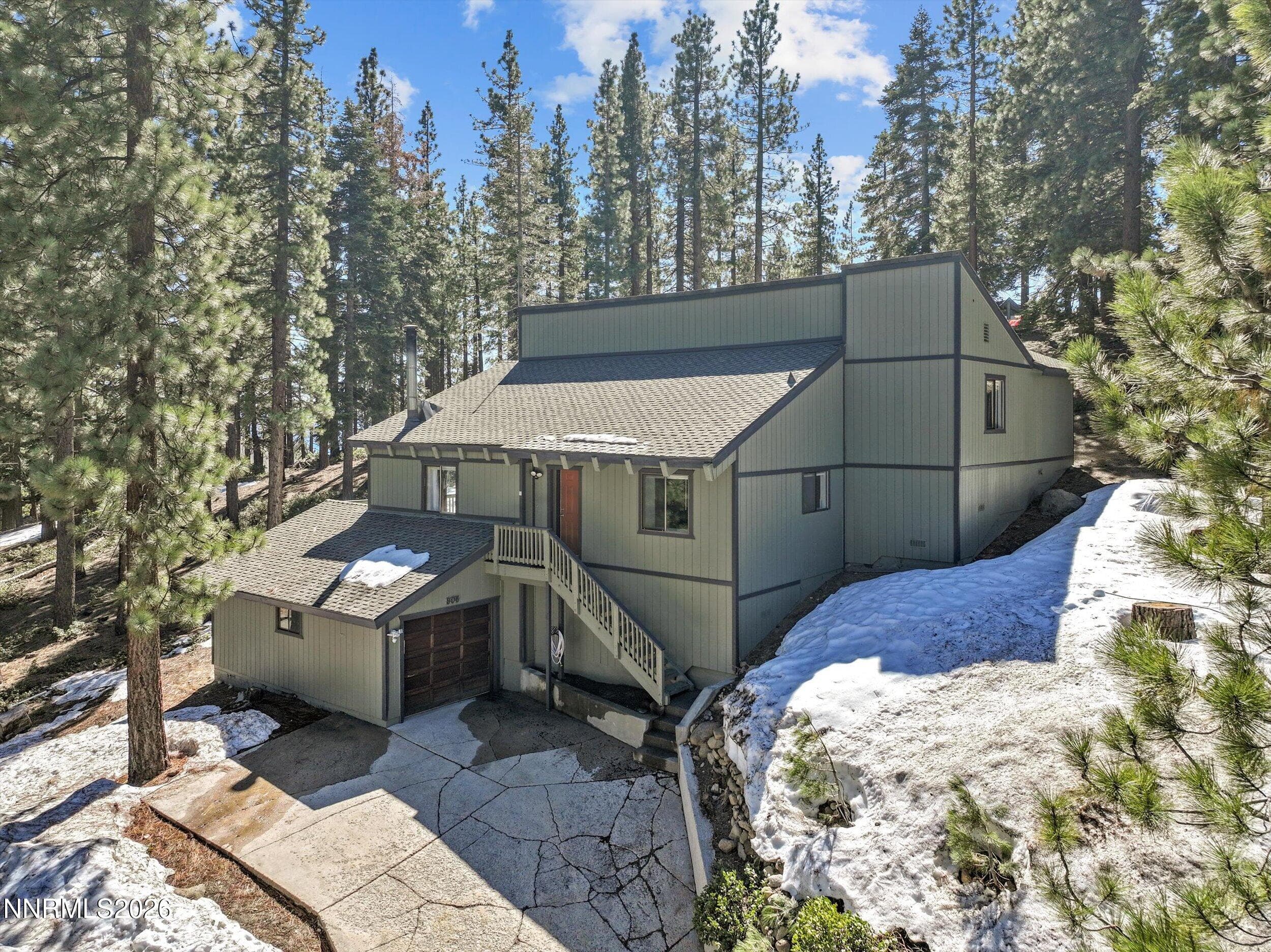 805 Geraldine Dr — photo 2