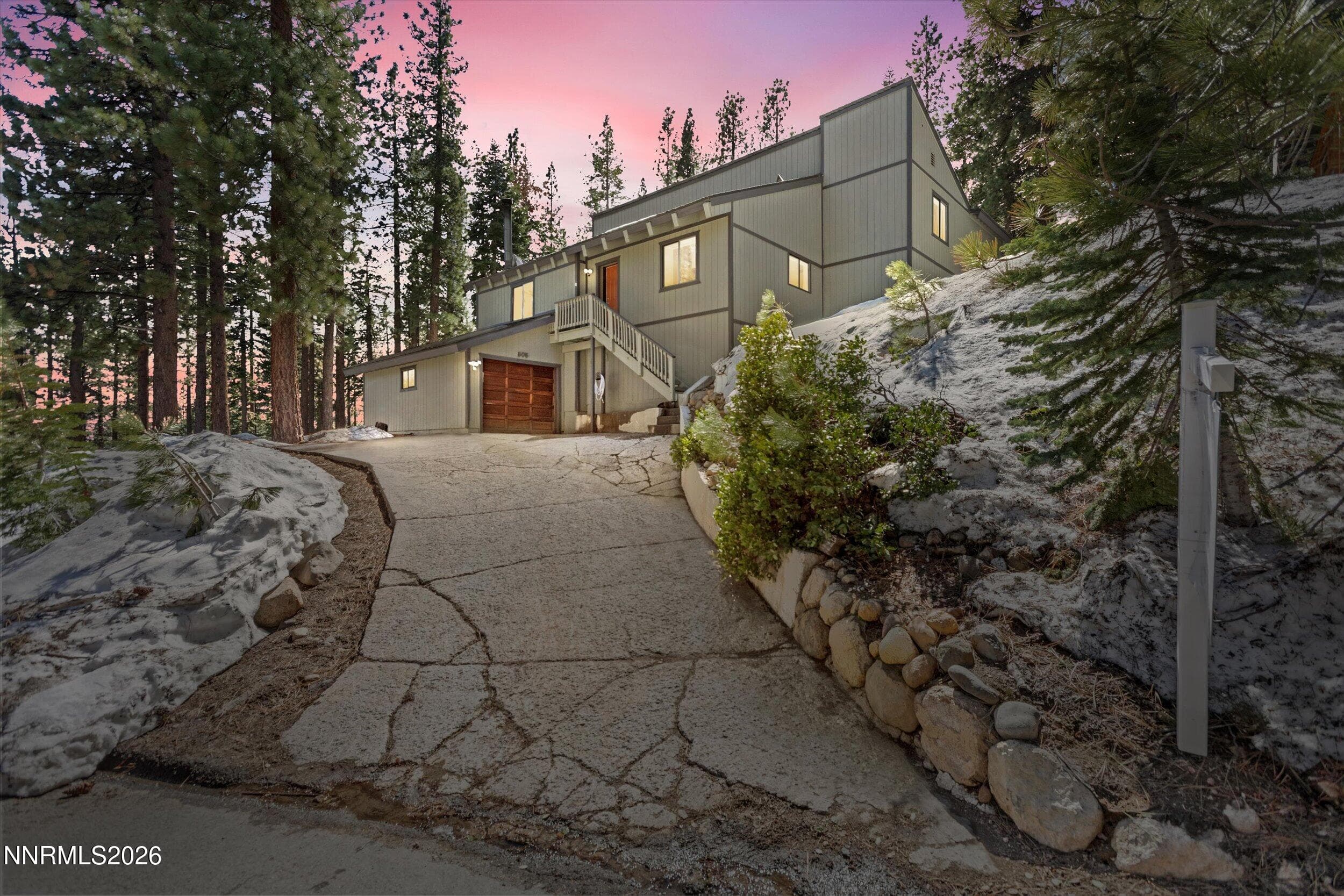 805 Geraldine Dr — photo 1