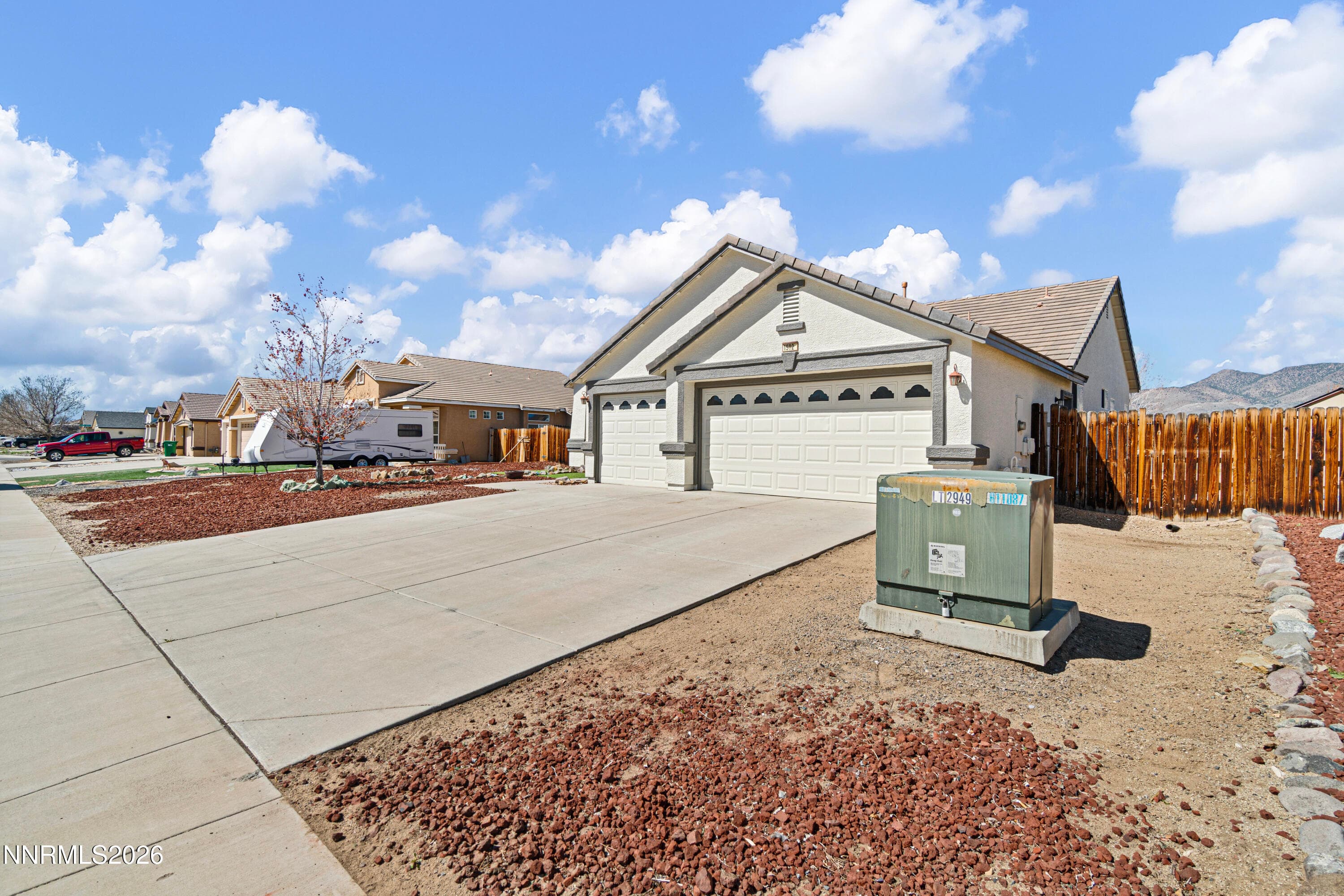 1502 Riverpark Parkway — photo 2