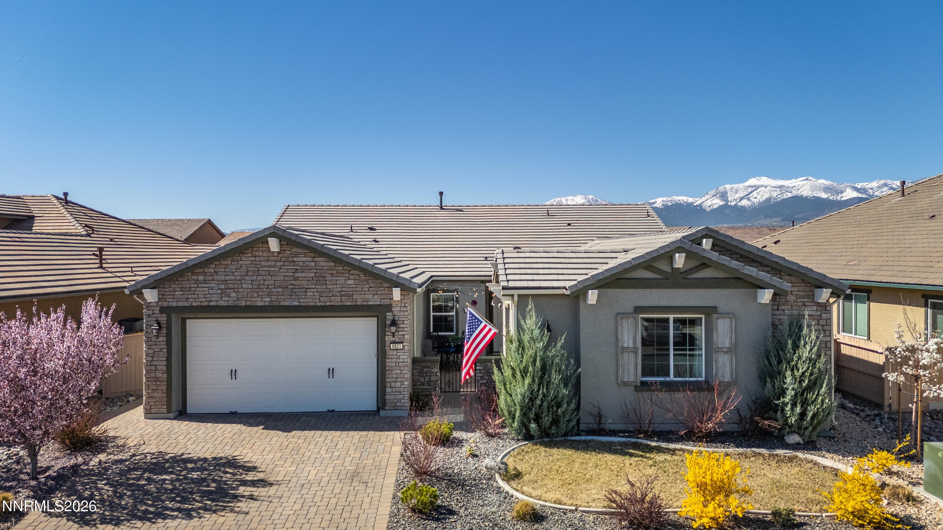 9831 DYEVERA LN - Photo 1