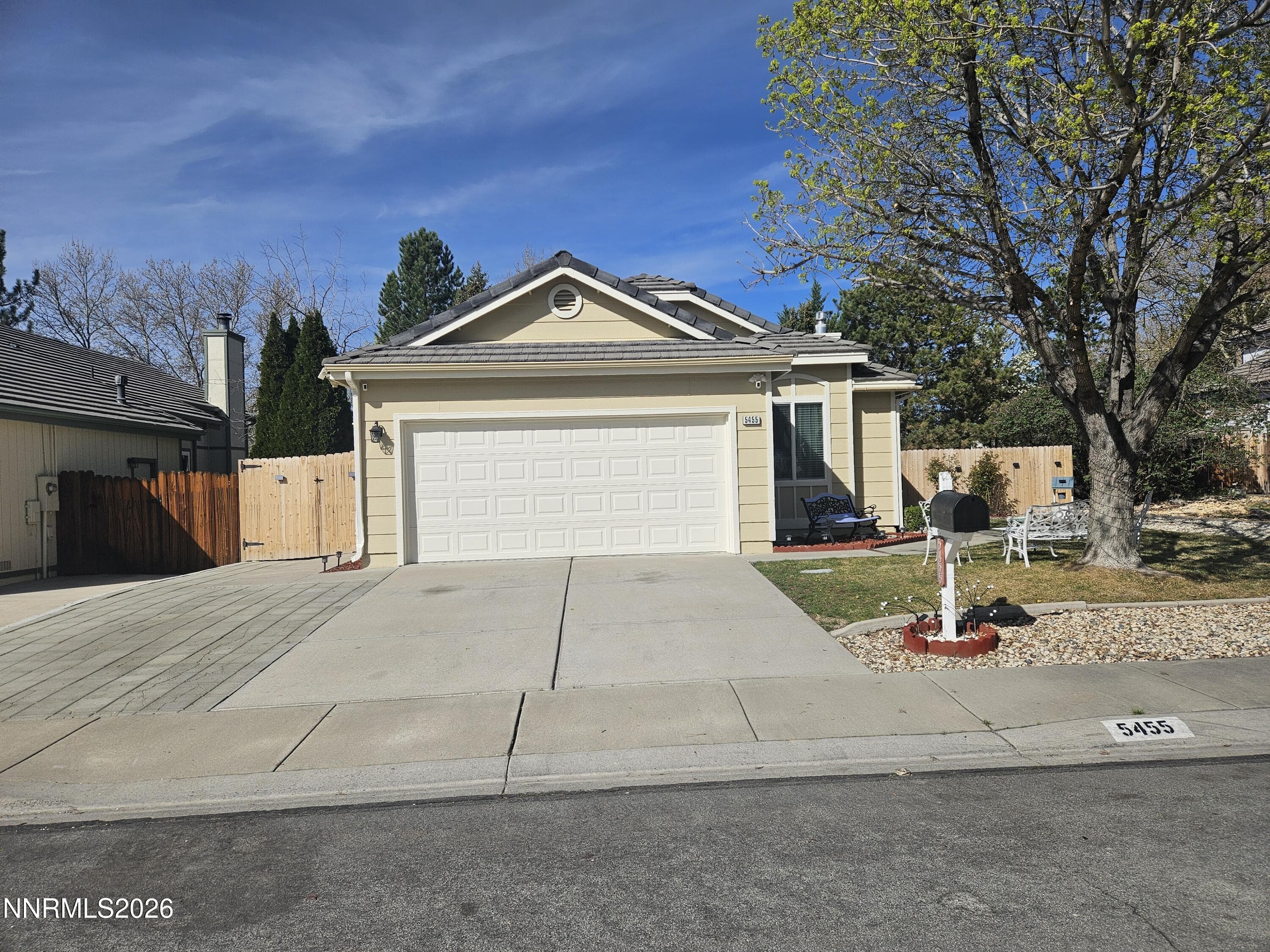 5455 Santa Barbara Ave — photo 1