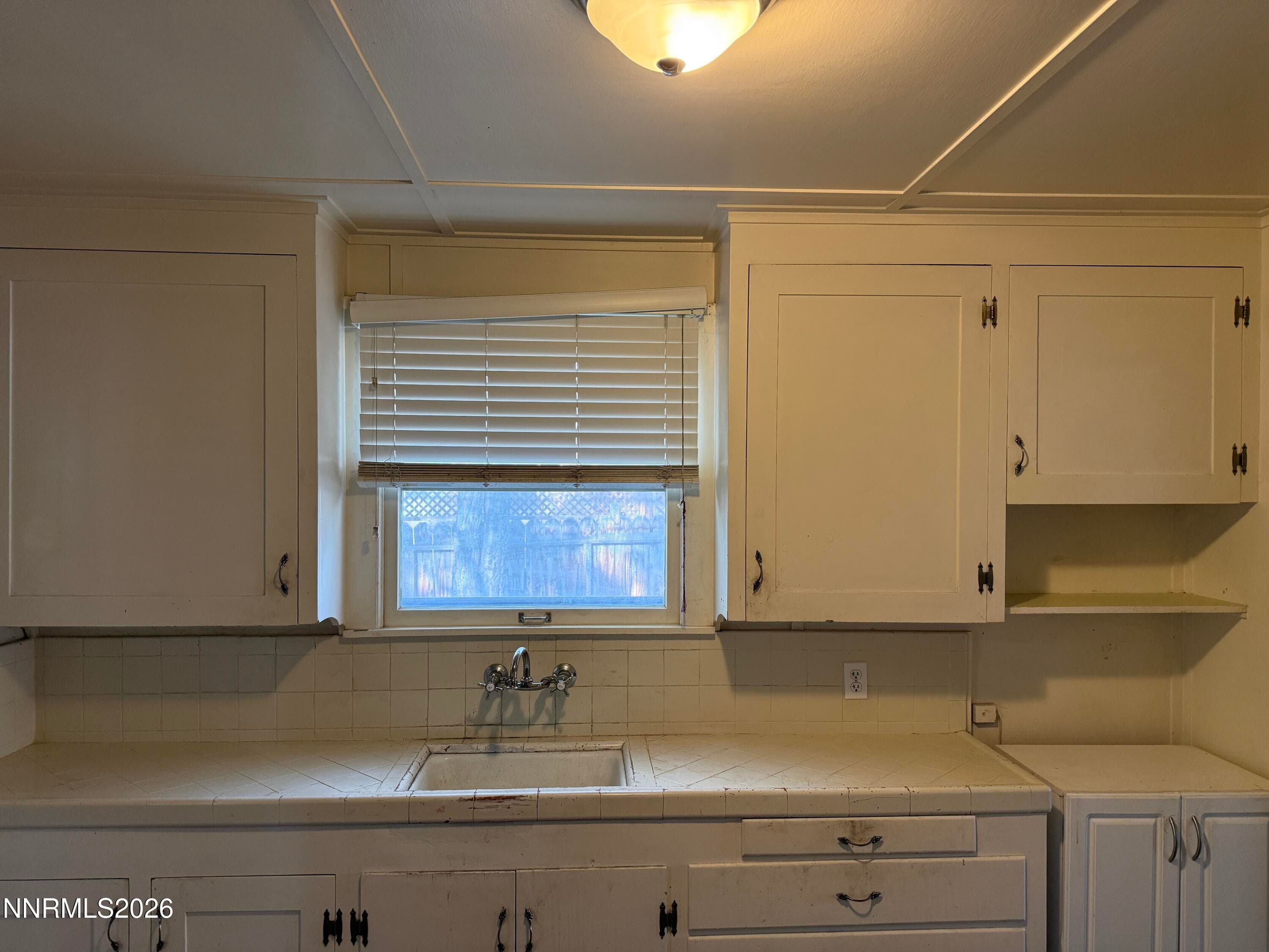 415 E Lee St — photo 2