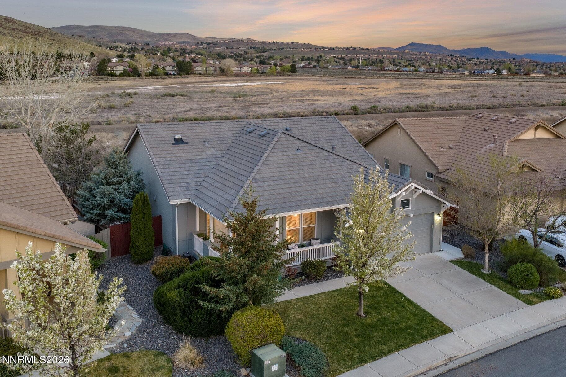 1239 Turnberry Dr — photo 1