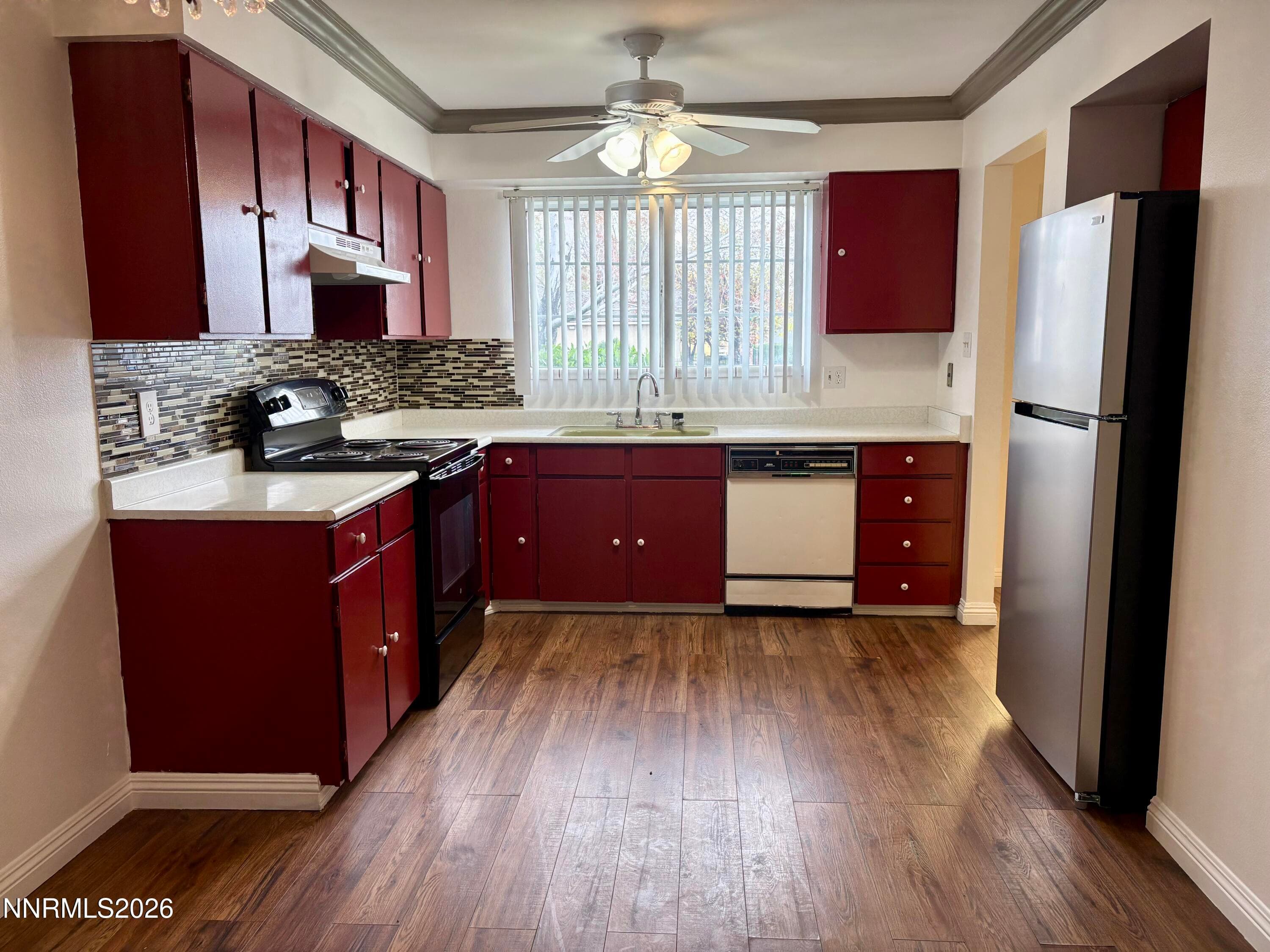 299 SMITHRIDGE PARK - Photo 4