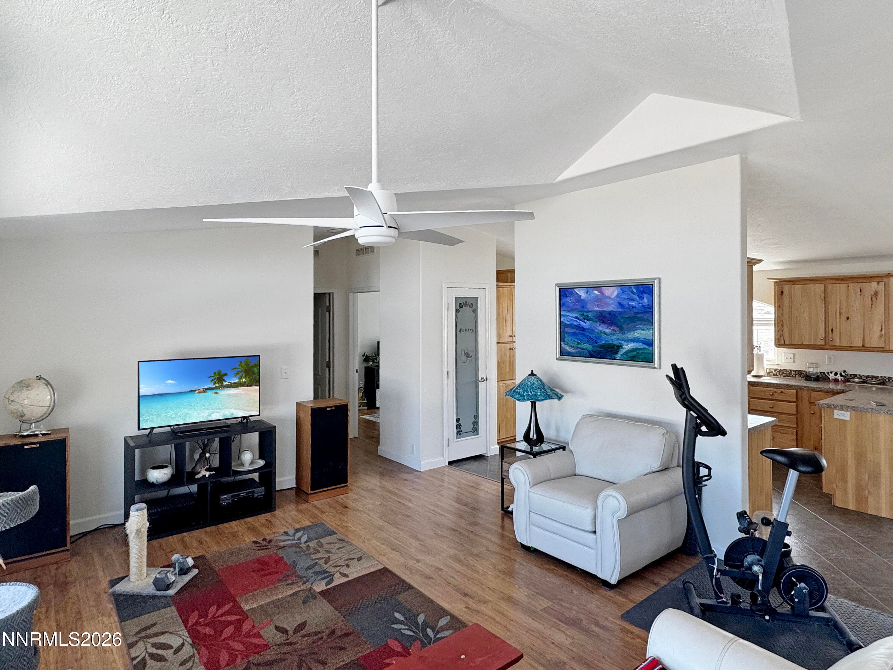 560 SIXTH ST - Photo 3