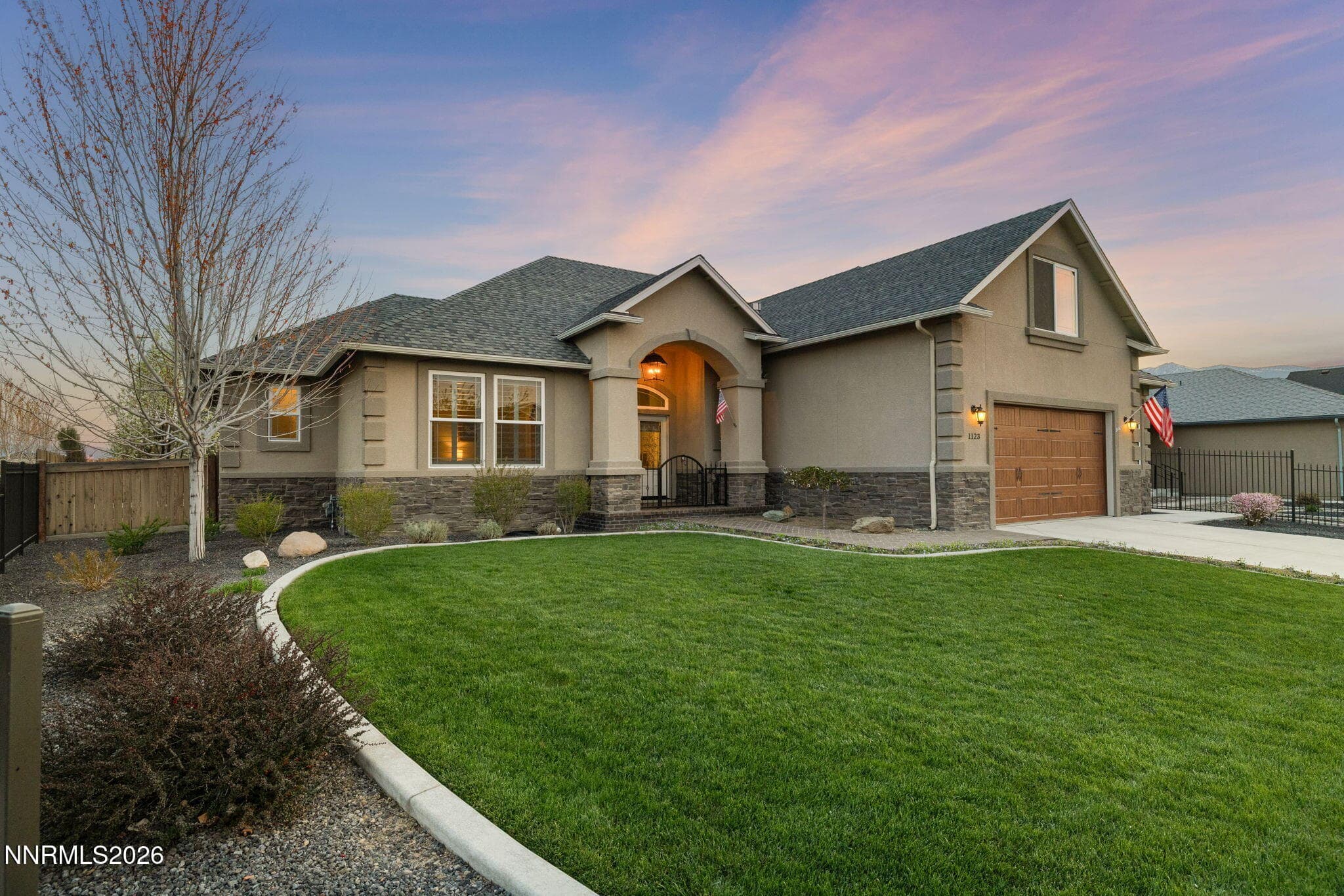 1123 Chantel Dr — photo 2