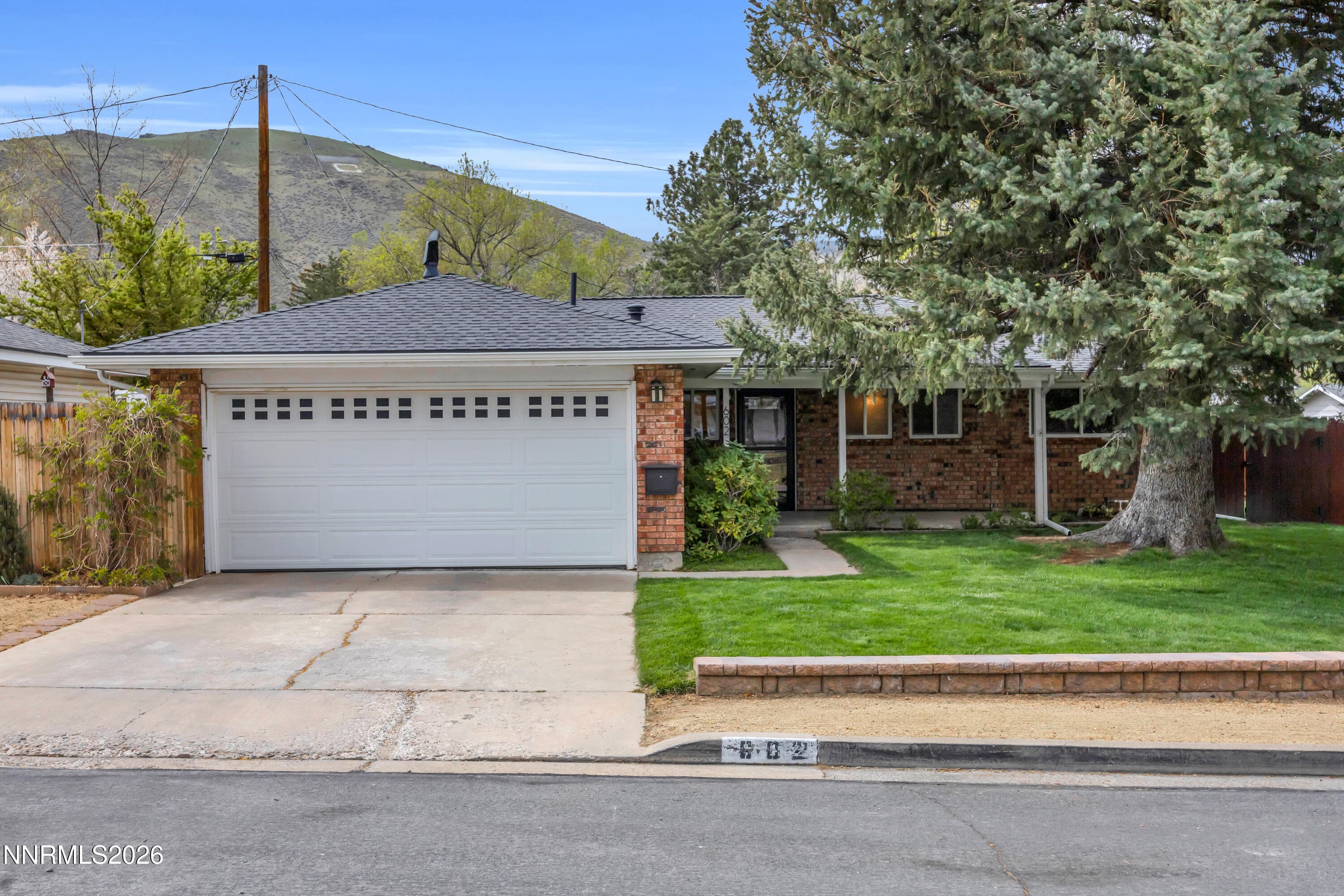 602 Poplar St — photo 1