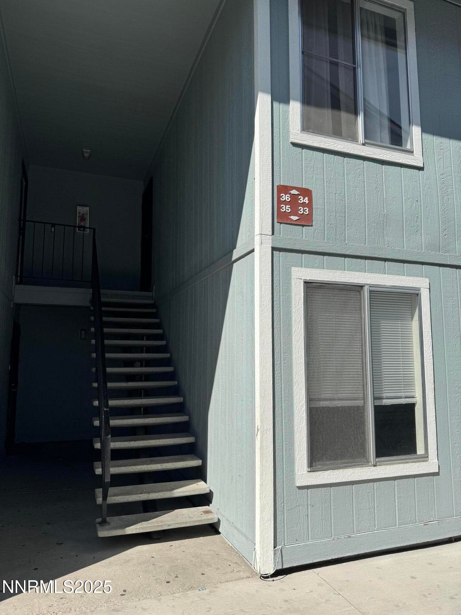 4600 Neil Rd APT 33 — photo 1
