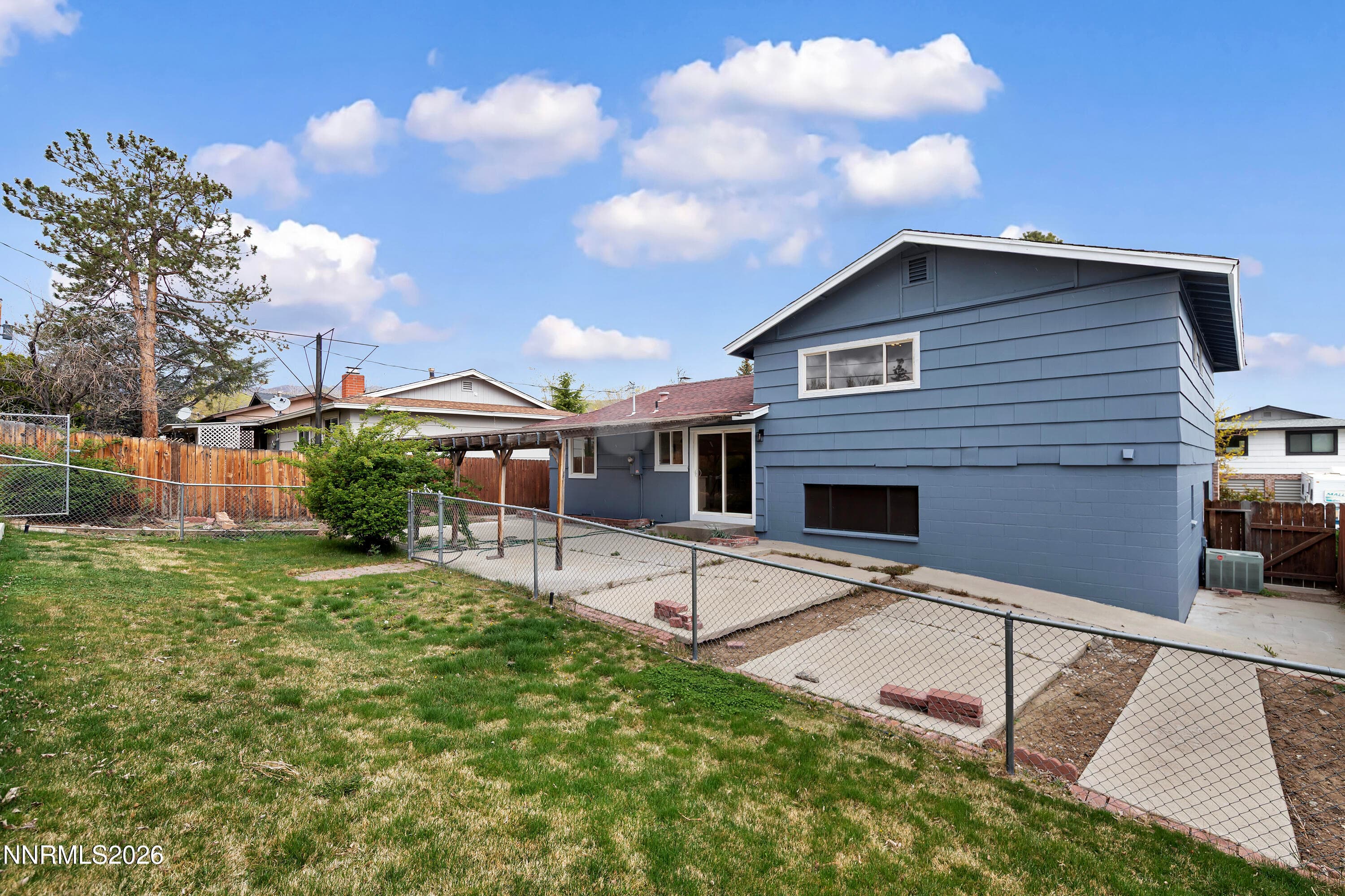 2560 Valmar Pl — photo 35