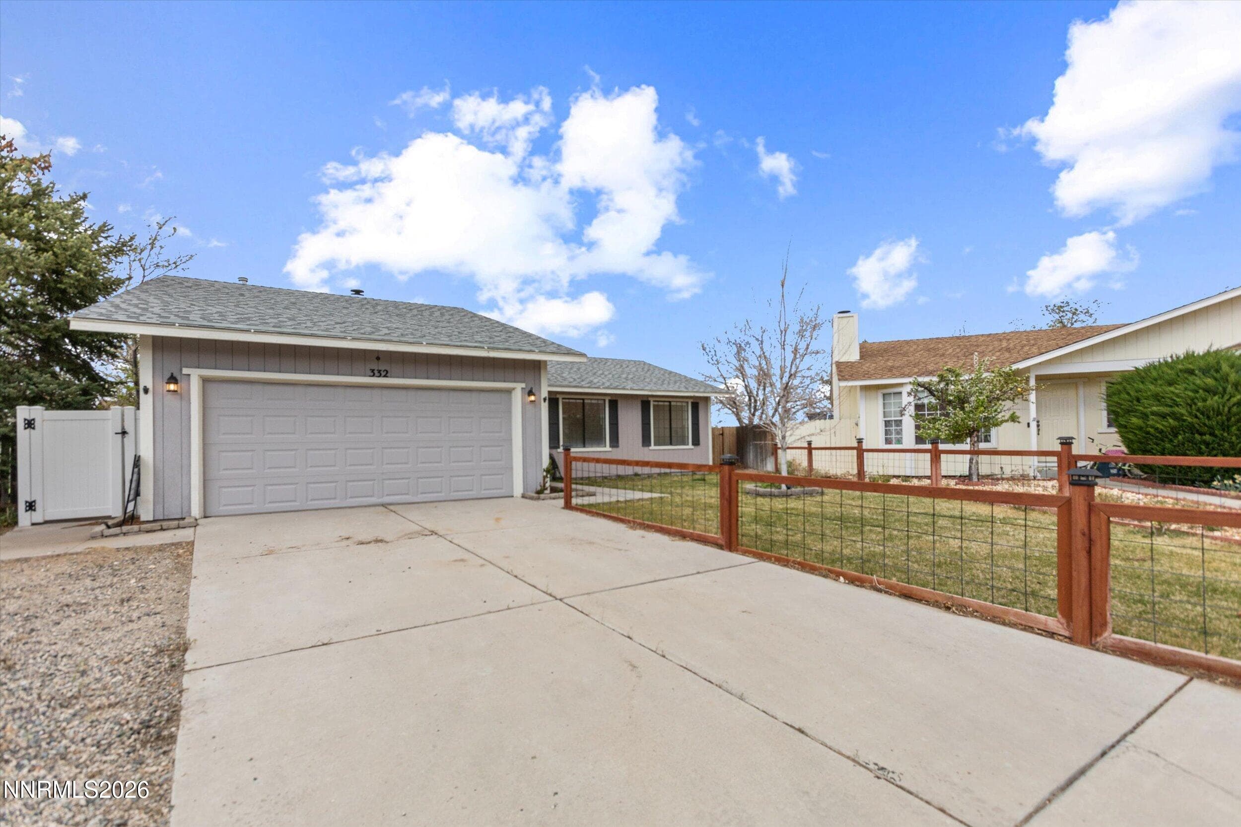 332 Woodside Ct — photo 1