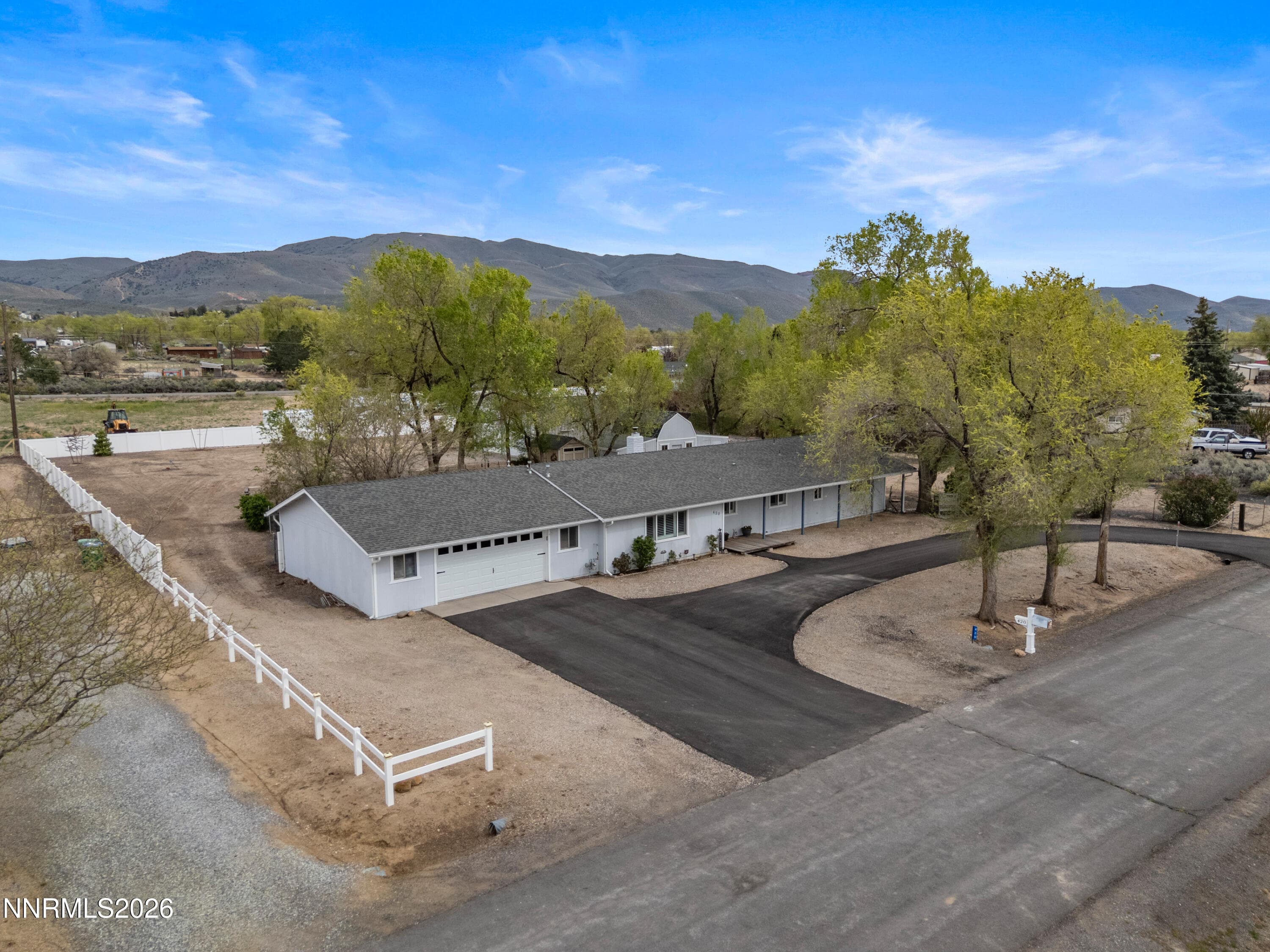 420 Puma Dr — photo 1