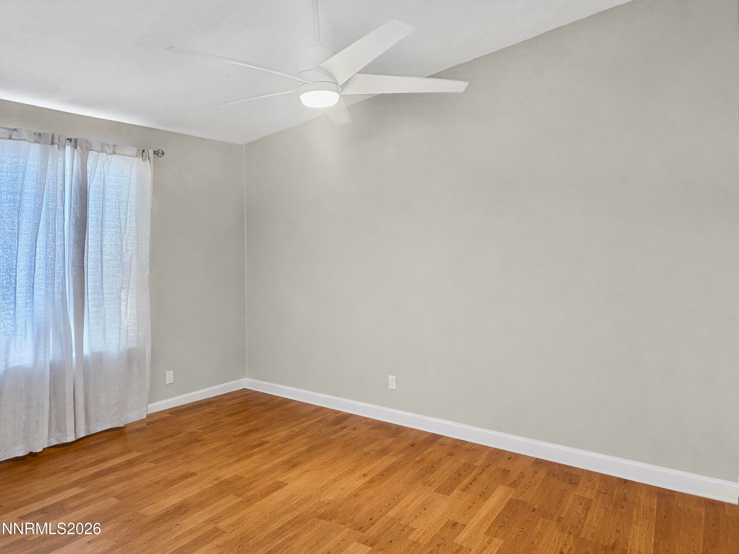 560 SIXTH ST - Photo 16