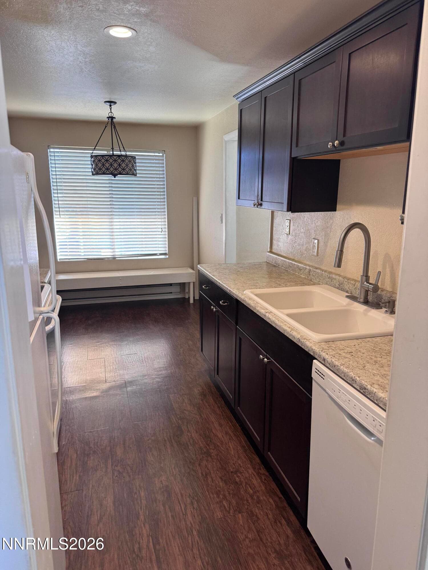 3922 Clear Acre Ln — photo 2