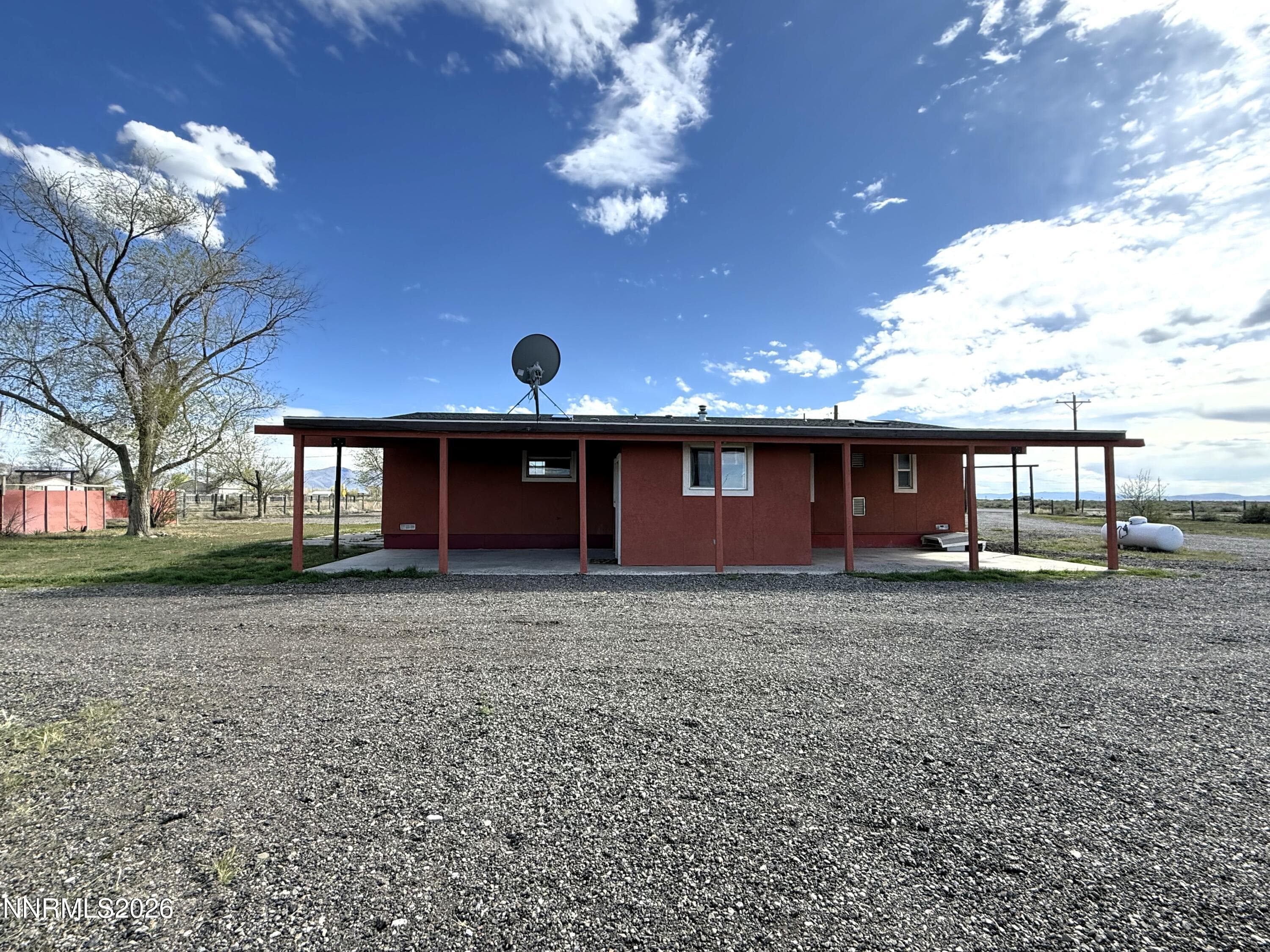 1915 Thomas Jefferson Ave — photo 2