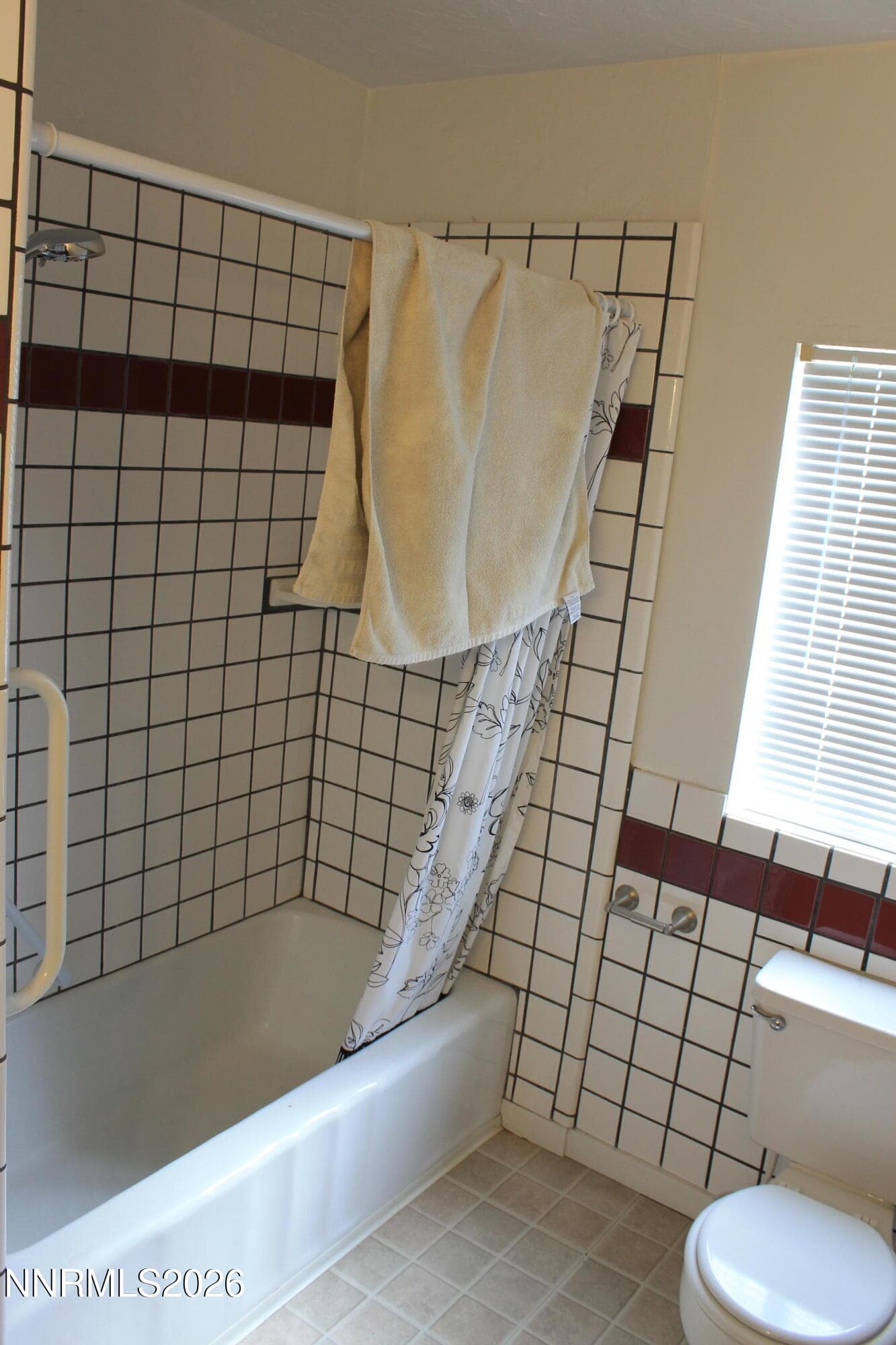 320 Reyes Way — photo 23
