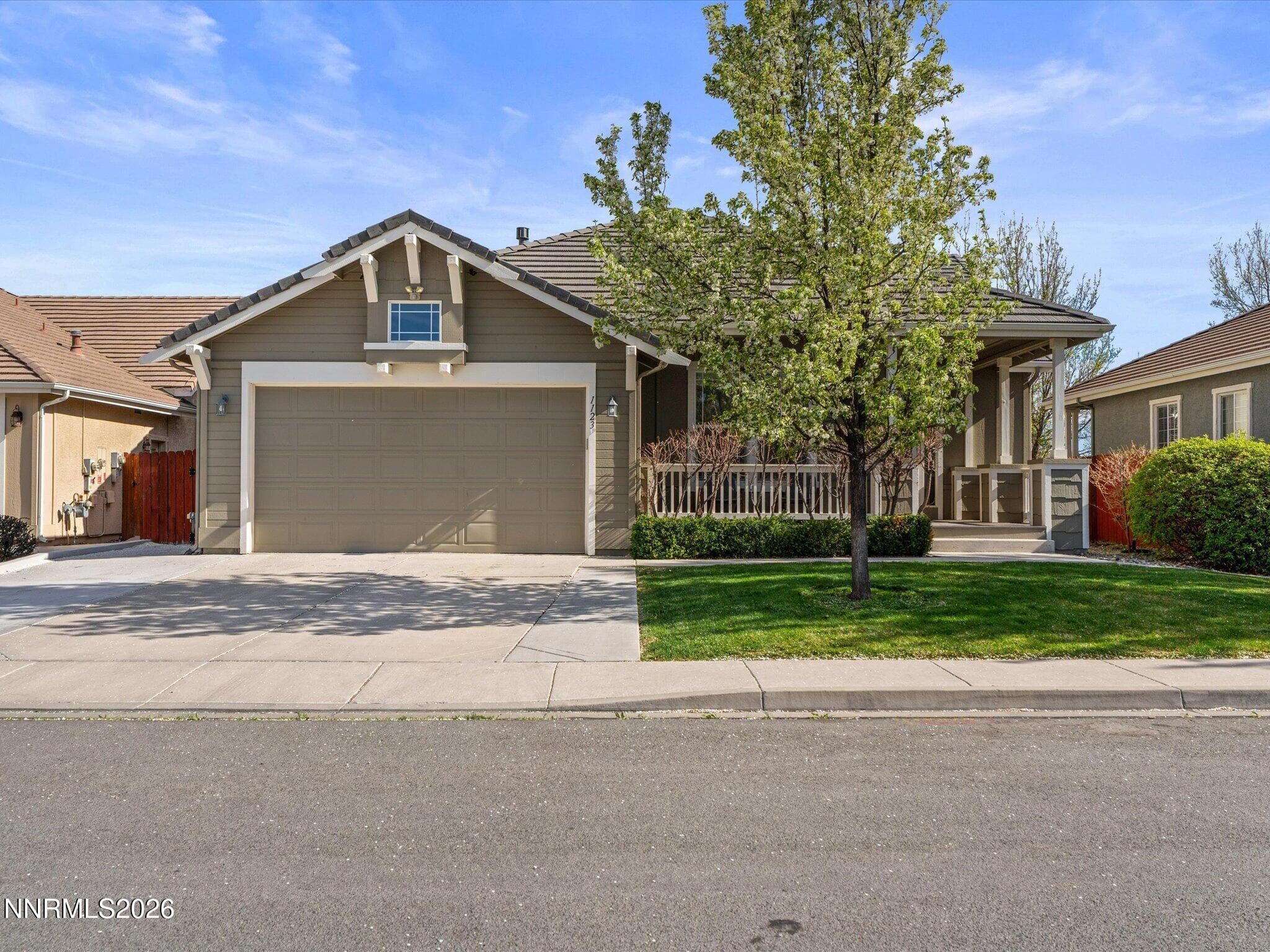 1123 Harbor Town Circle — photo 2