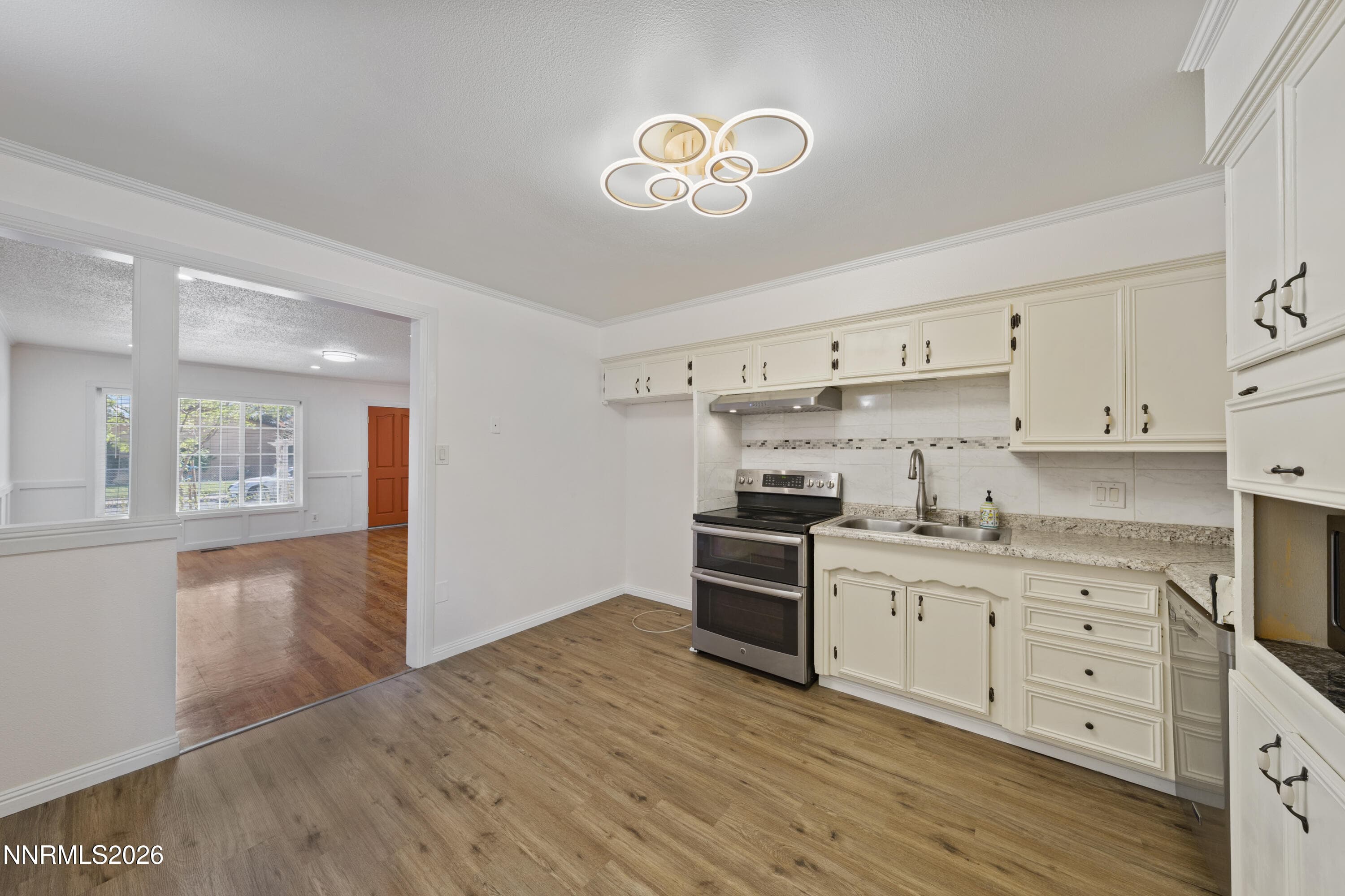 1540 TYLER WAY - Photo 3