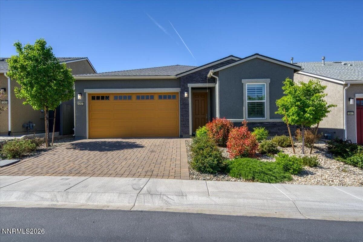 12921 Sapphire Point Dr — photo 1