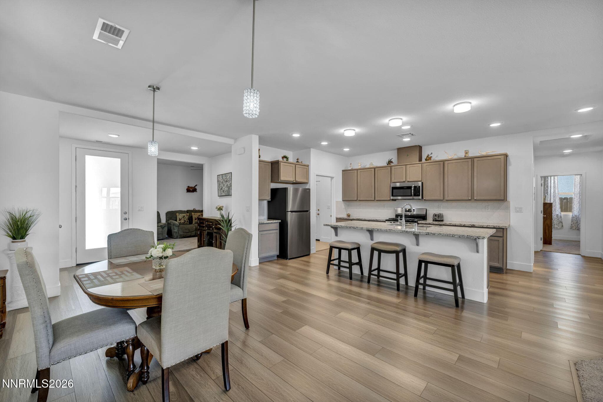 353 RADIANT DR - Photo 5