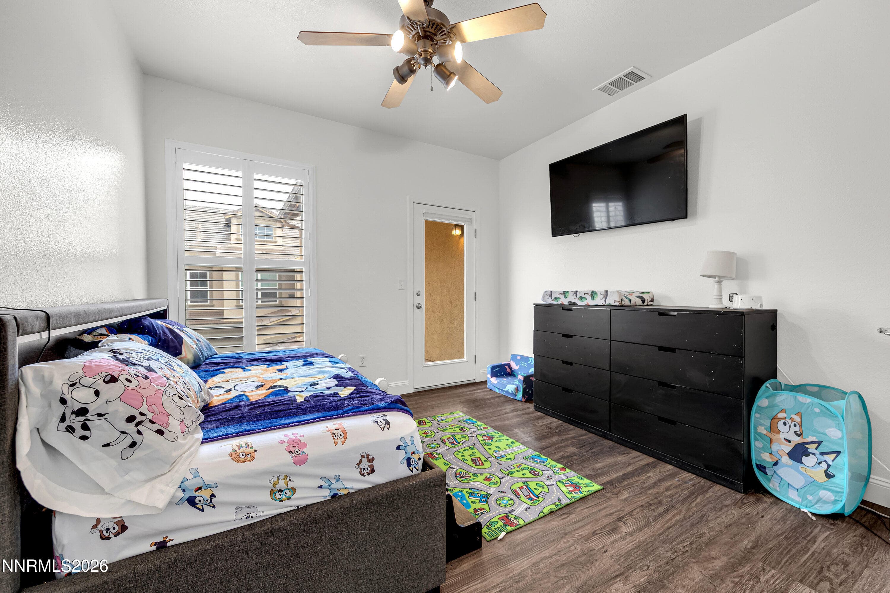 17000 WEDGE PARKWAY - Photo 2