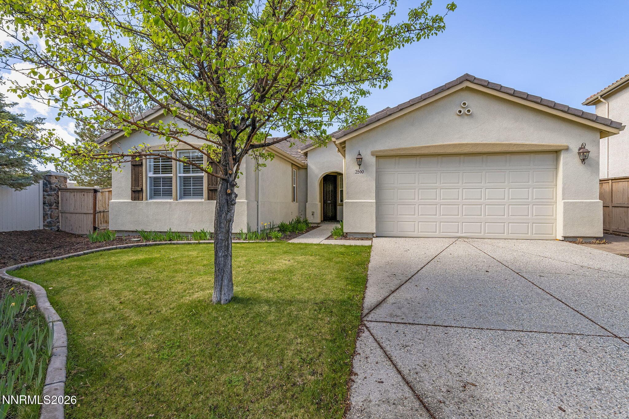 2590 Country Falls Ln — photo 2