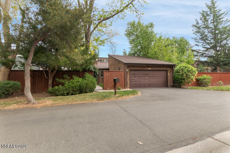 6481 Meadow Hill Dr — photo 1