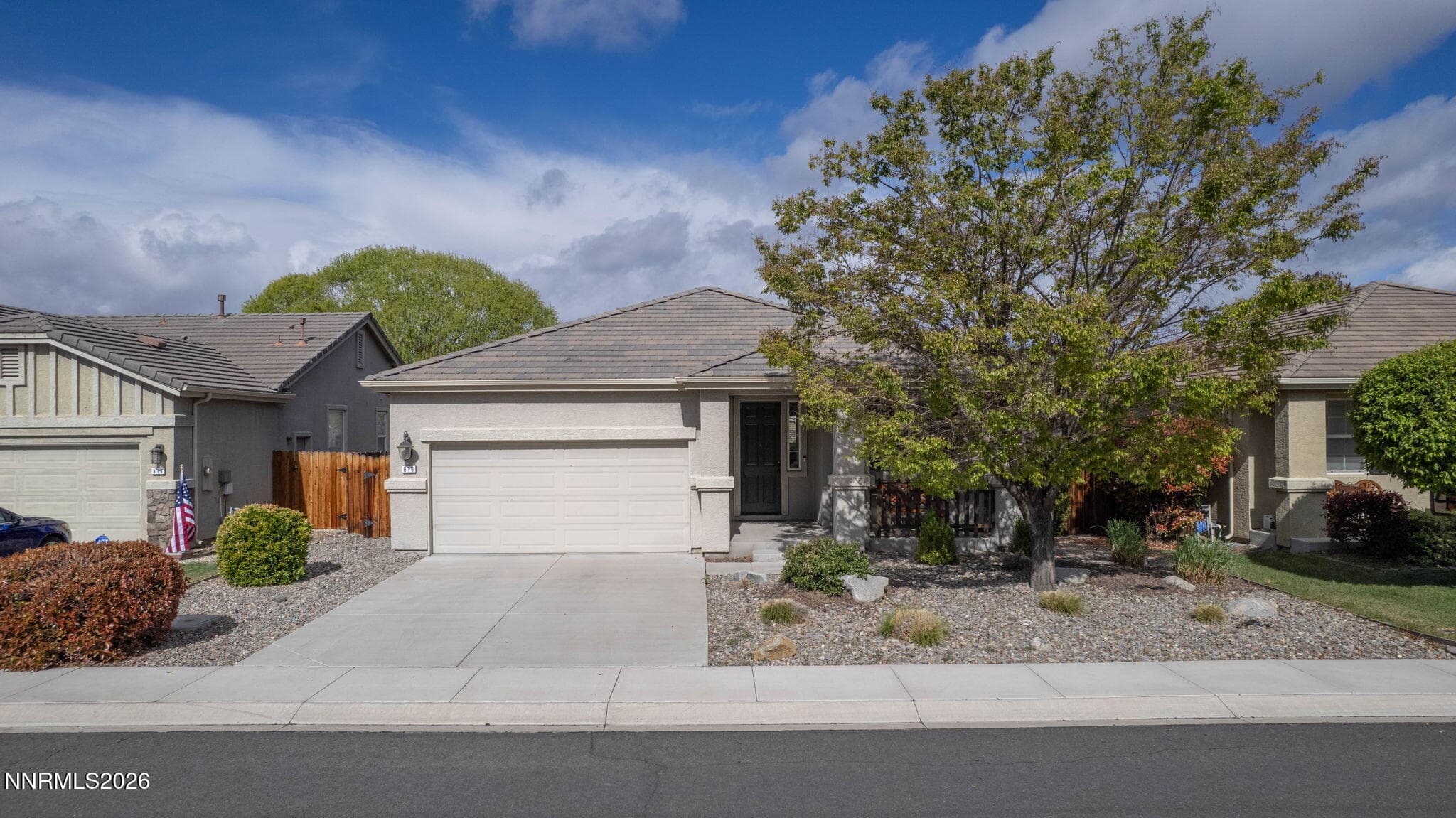 916 LAKEVIEW DR - Photo 4