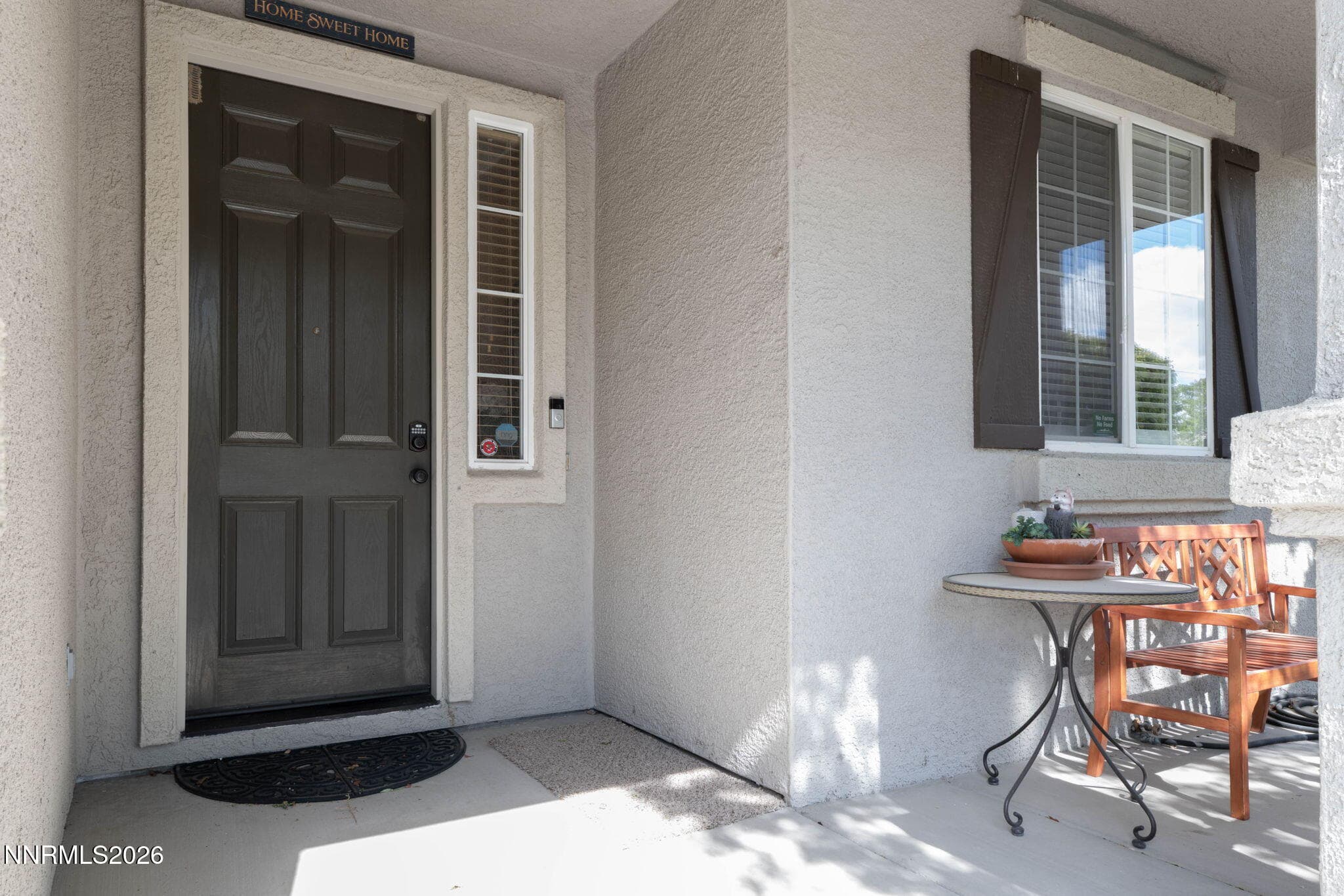 916 LAKEVIEW DR - See more photos