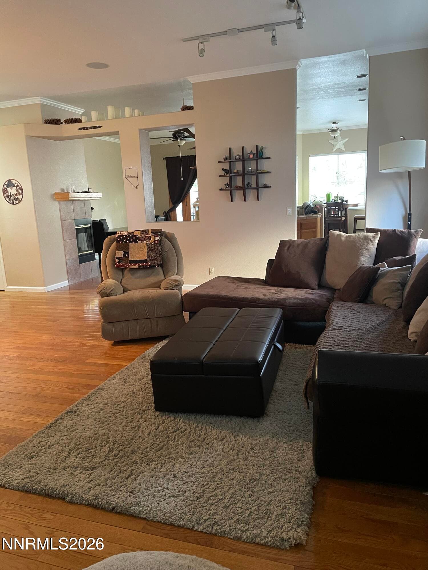 971 UNIVERSITY PL - Photo 3