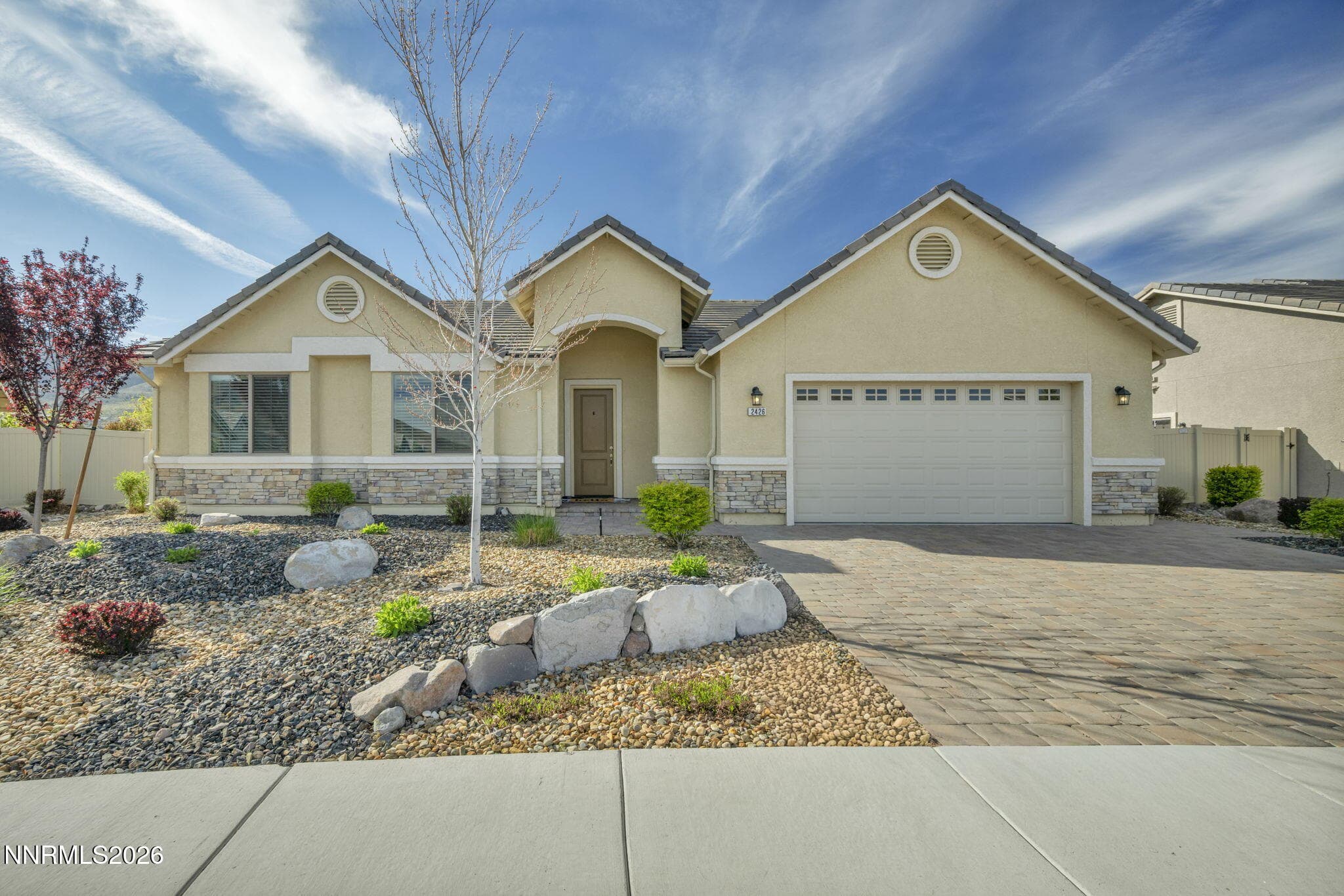 2426 Silver Maple Dr — photo 2