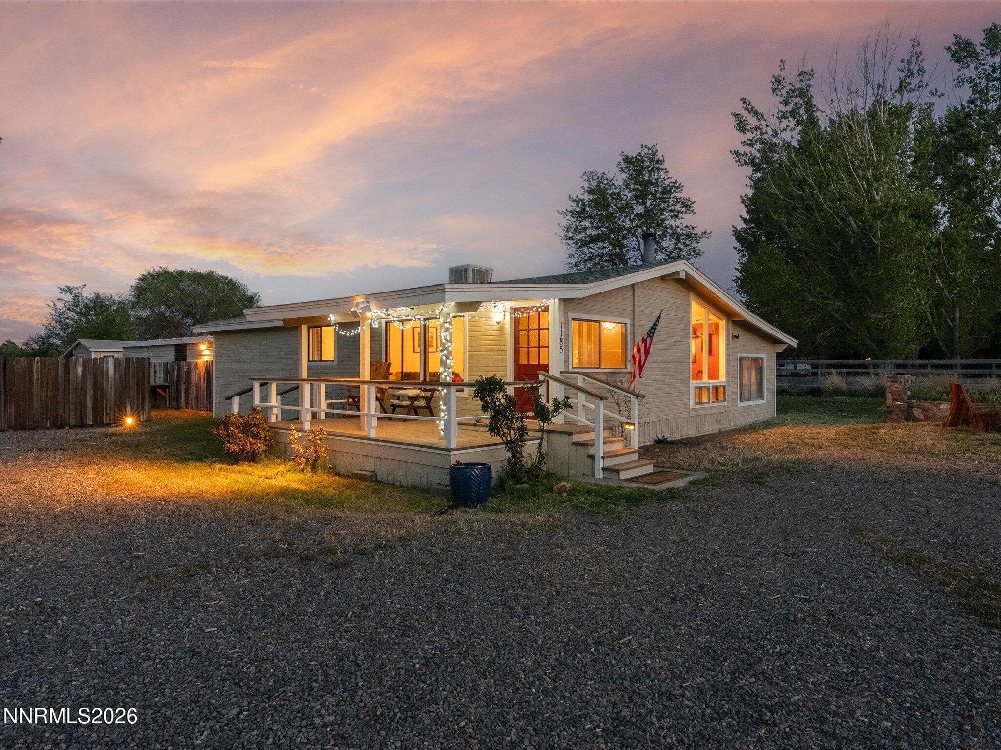 1185 Whipple Tree Ln — photo 1