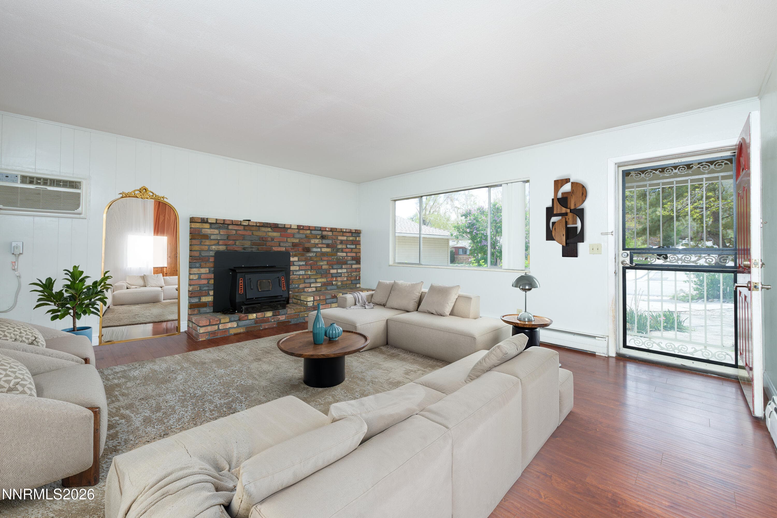 1118 PATTON ST - Photo 3