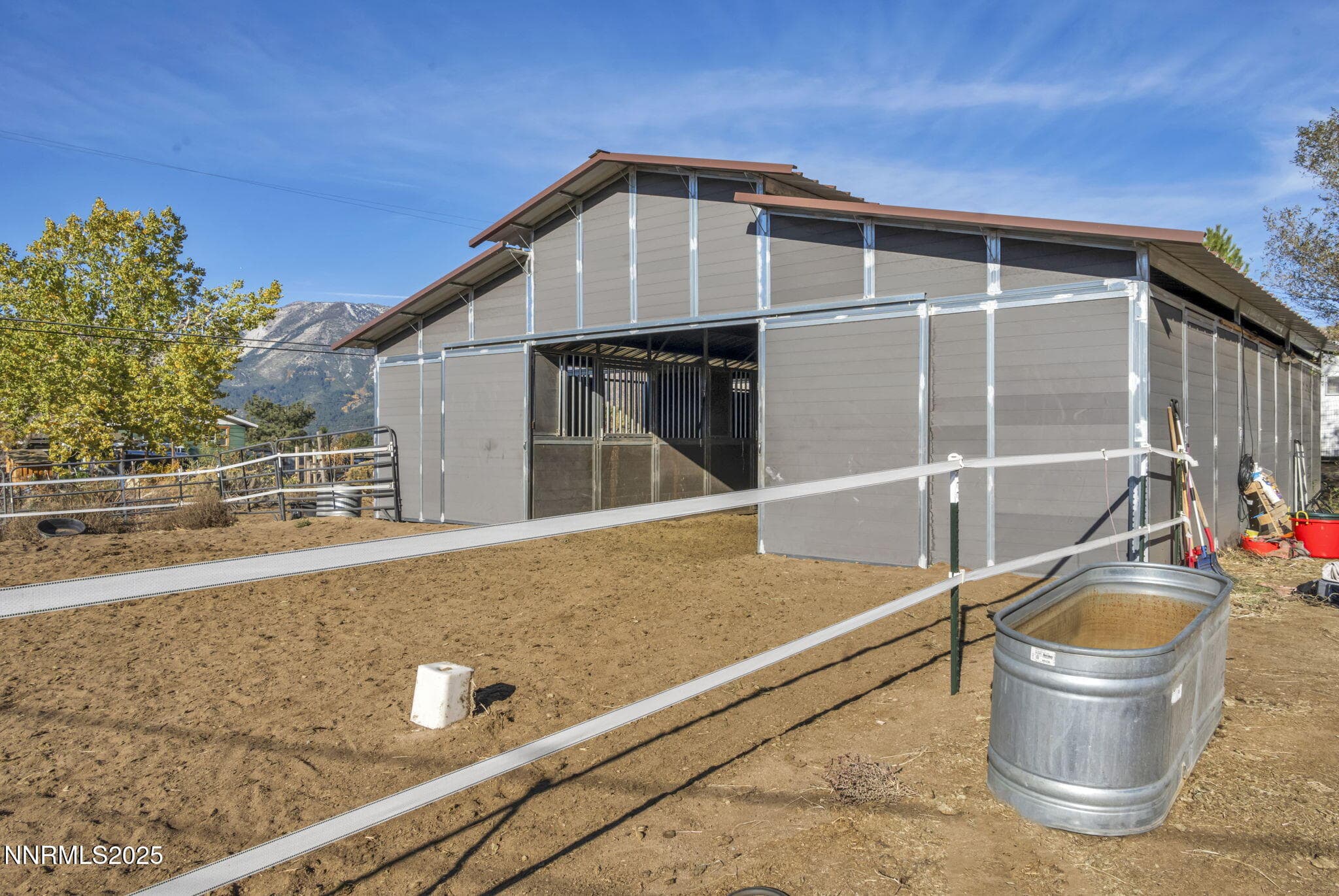2075 BUCKSKIN DR - Photo 5