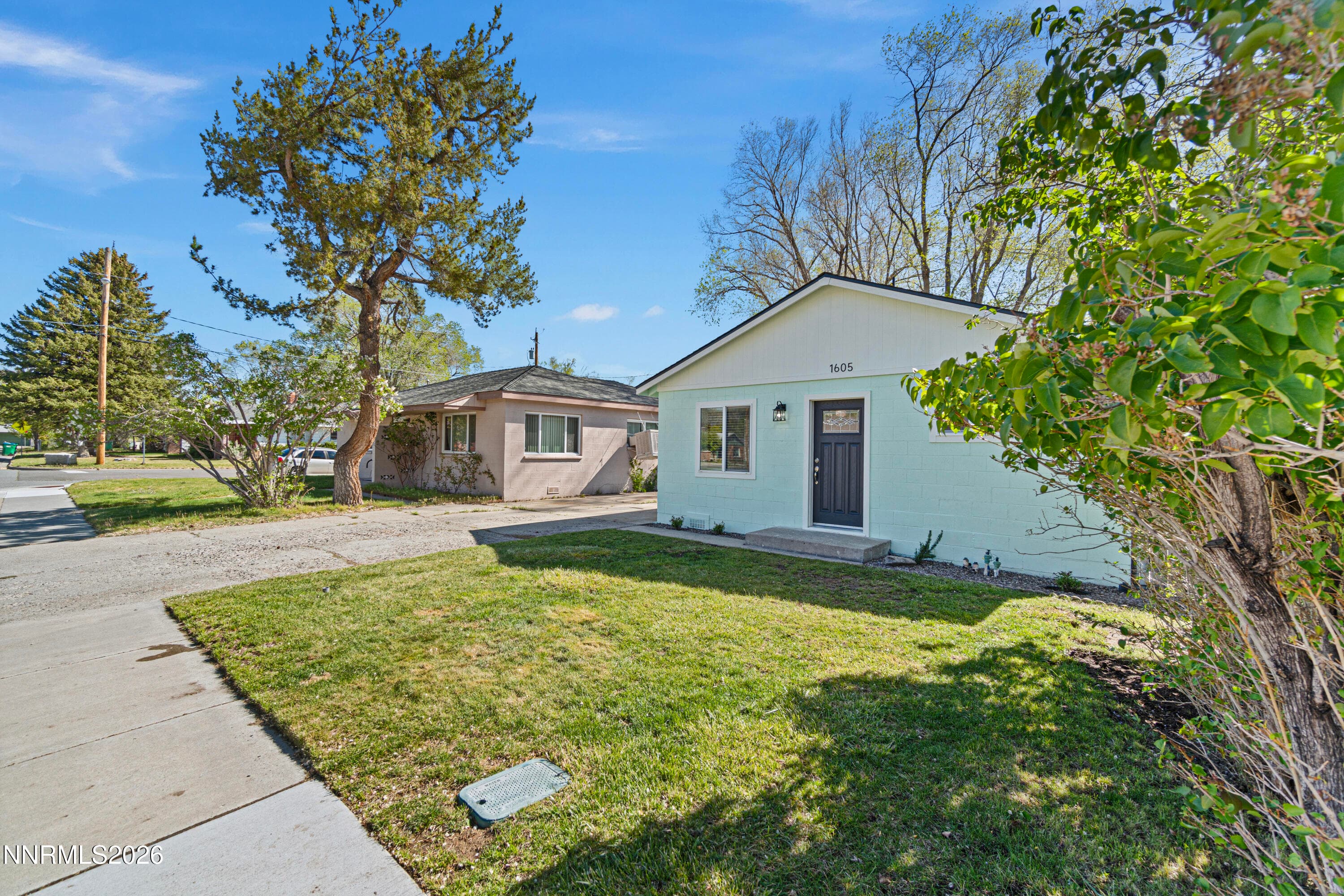1605 N Division St — photo 2