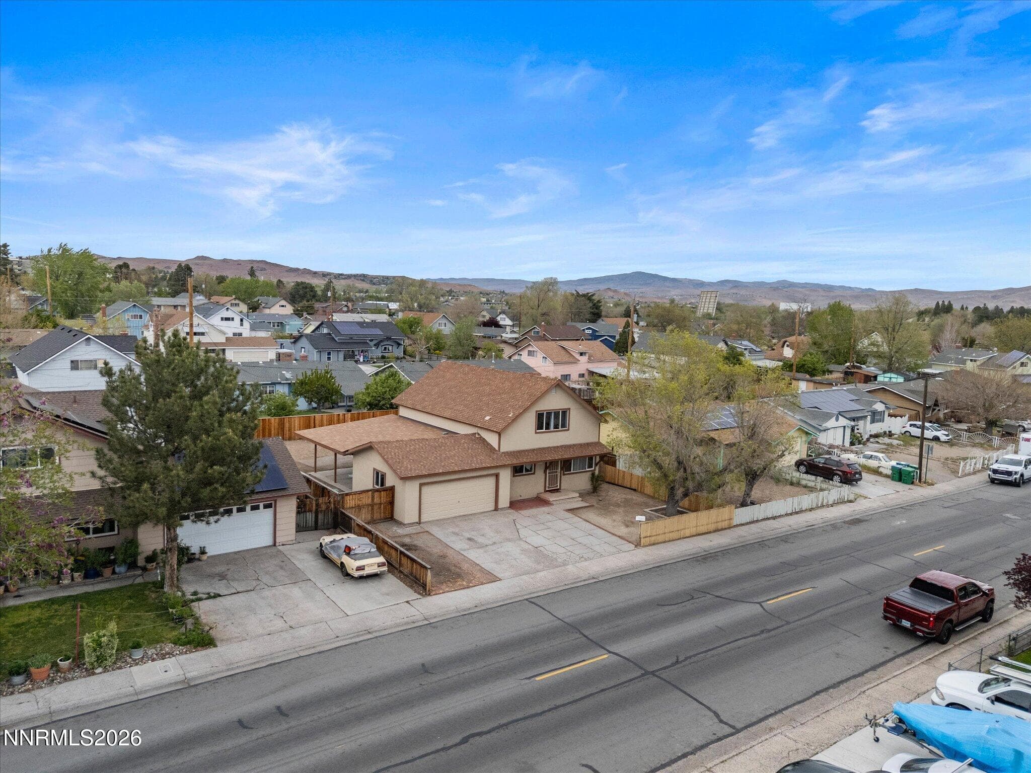 2575 E 9TH ST - Photo 5