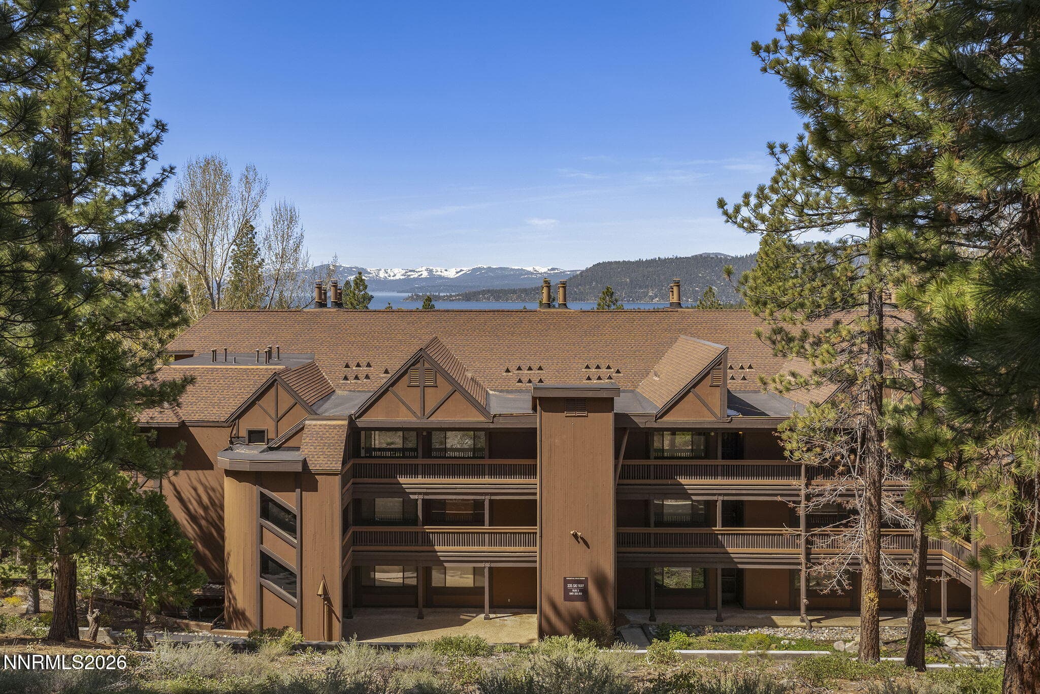 335 Ski Way UNIT 337 — photo 2