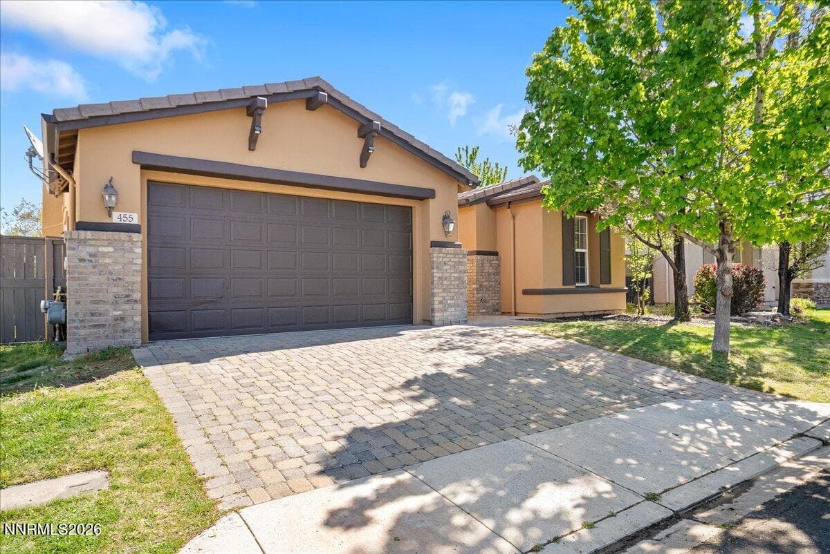 455 Sysonby Ct — photo 1