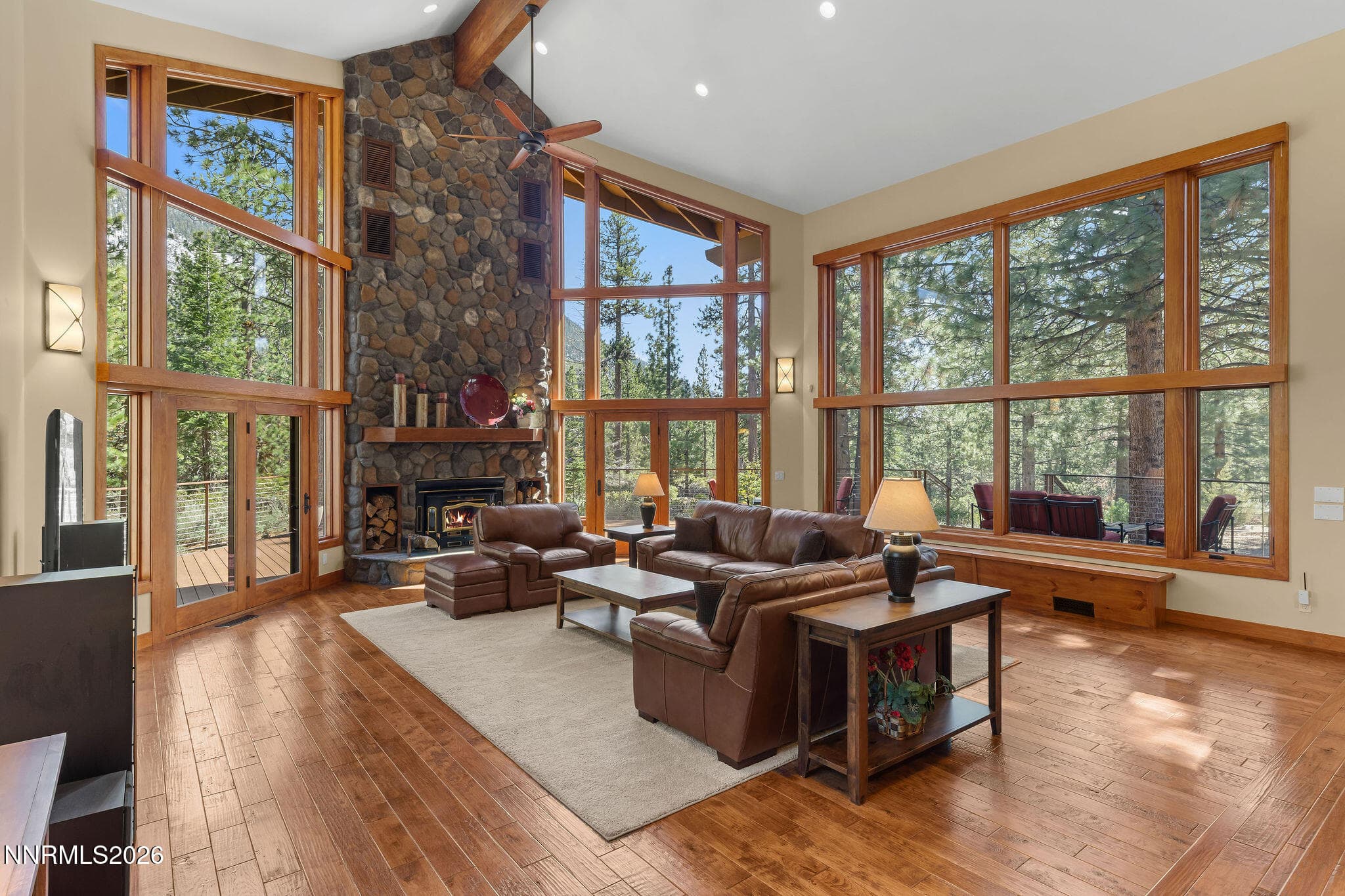 101 MEADOW DR - Photo 3