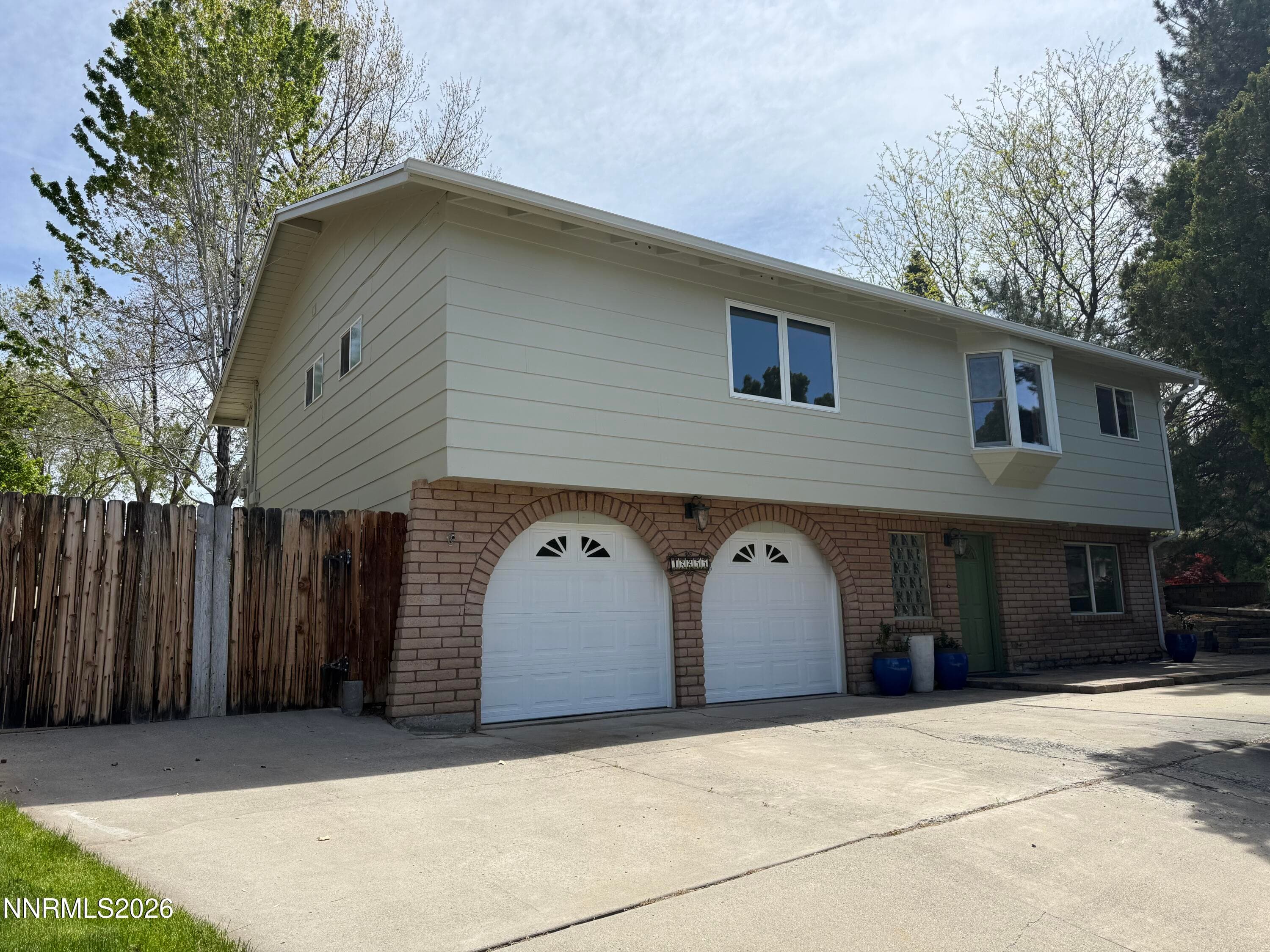 12255 Stoneybrook Dr — photo 2