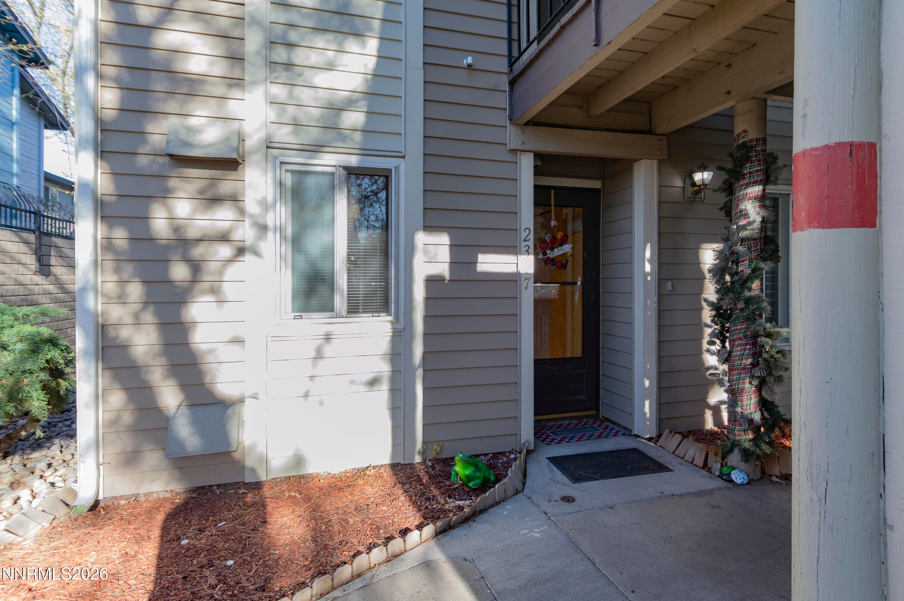 2317 Roundhouse Rd — photo 2