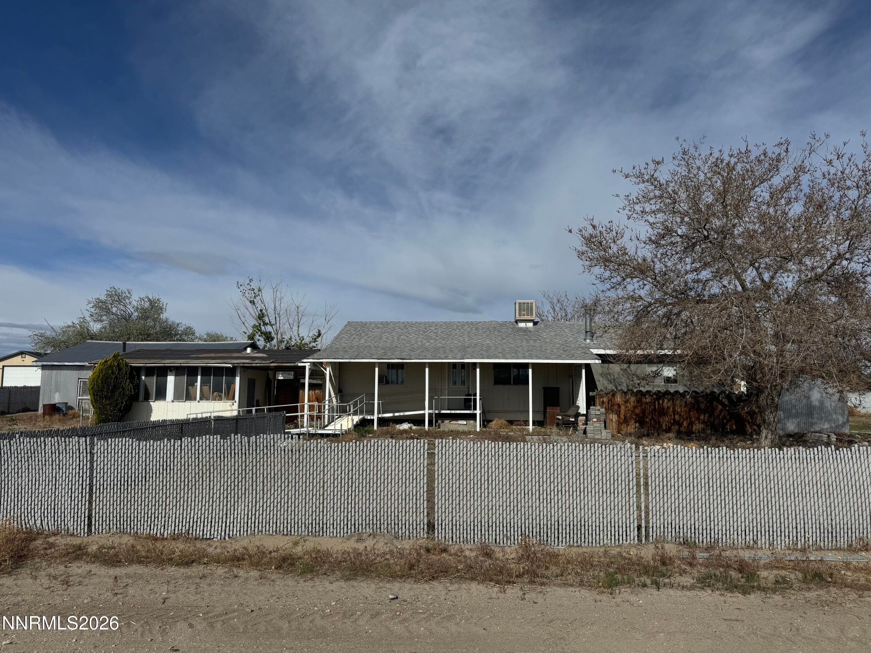 1233 Briggs Ln — photo 1