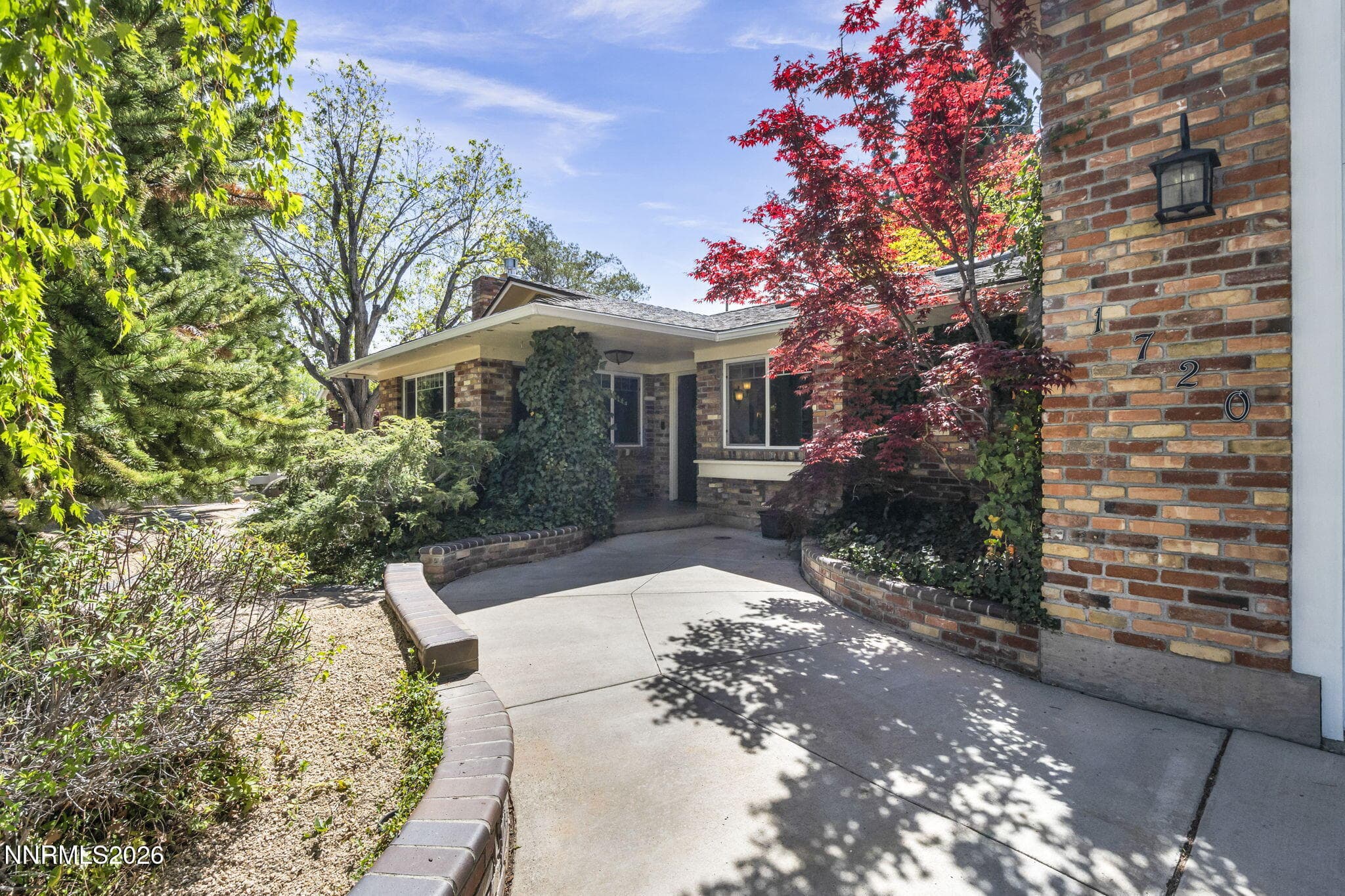 1720 Pass Dr — photo 1