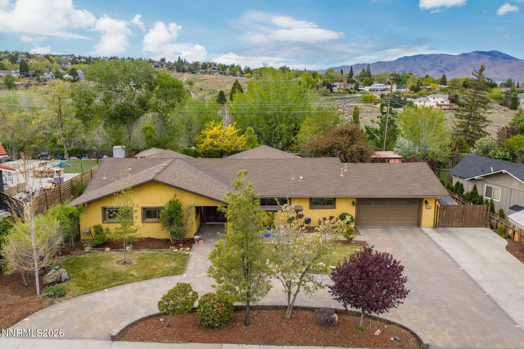 2785 SKYLINE BLVD - Photo 4