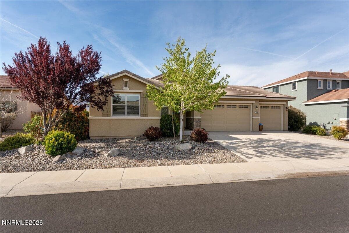 654 St Andrews Dr — photo 1