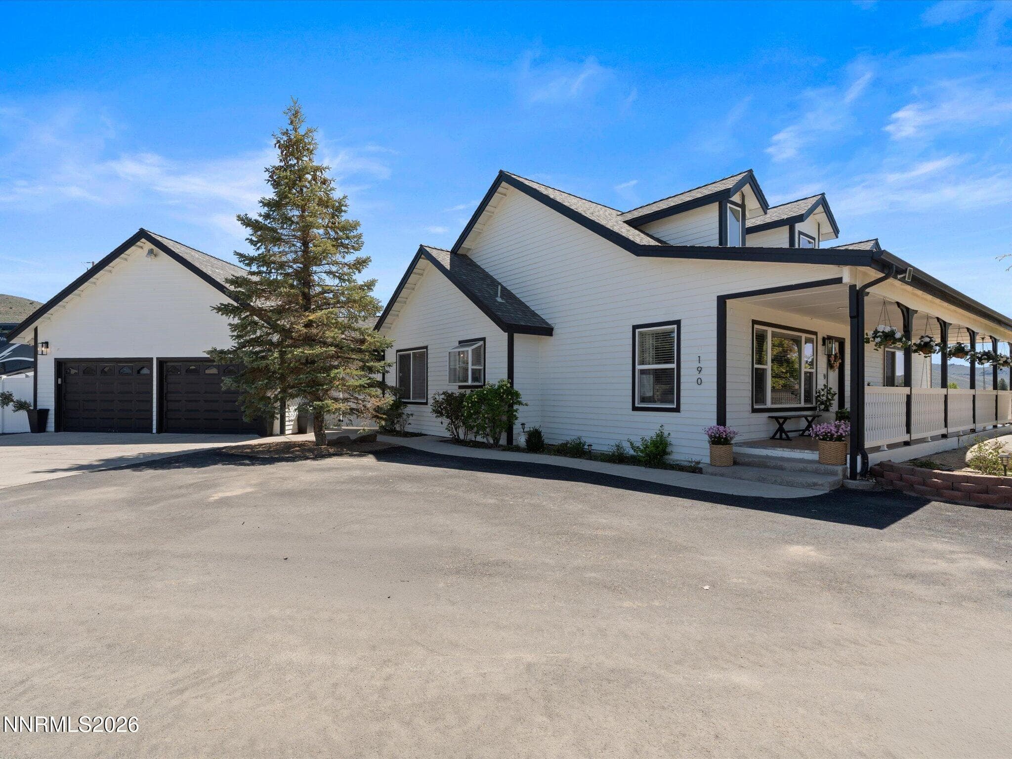 190 Mcclellan Dr — photo 1