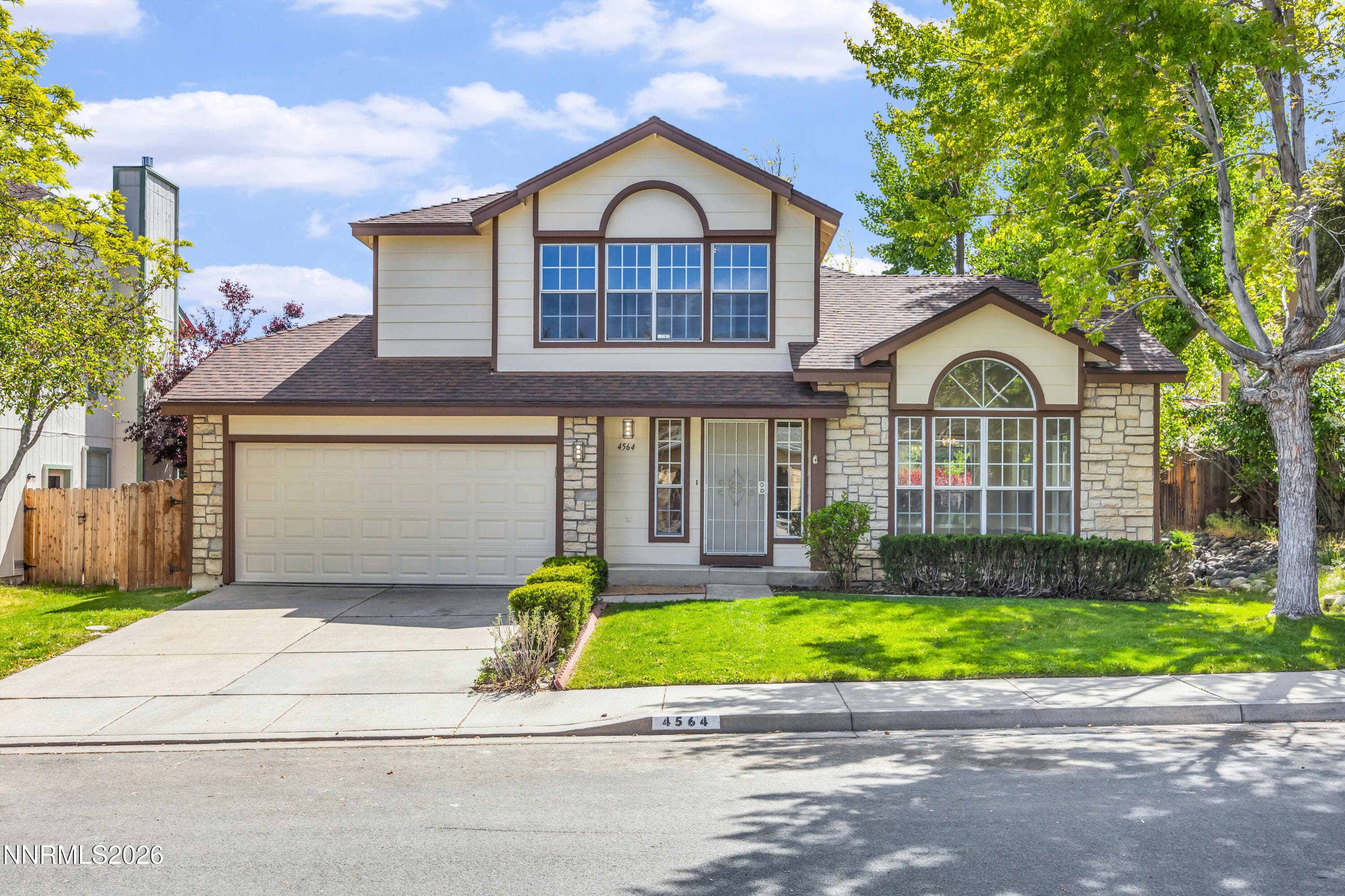 4564 Windcrest Dr — photo 1