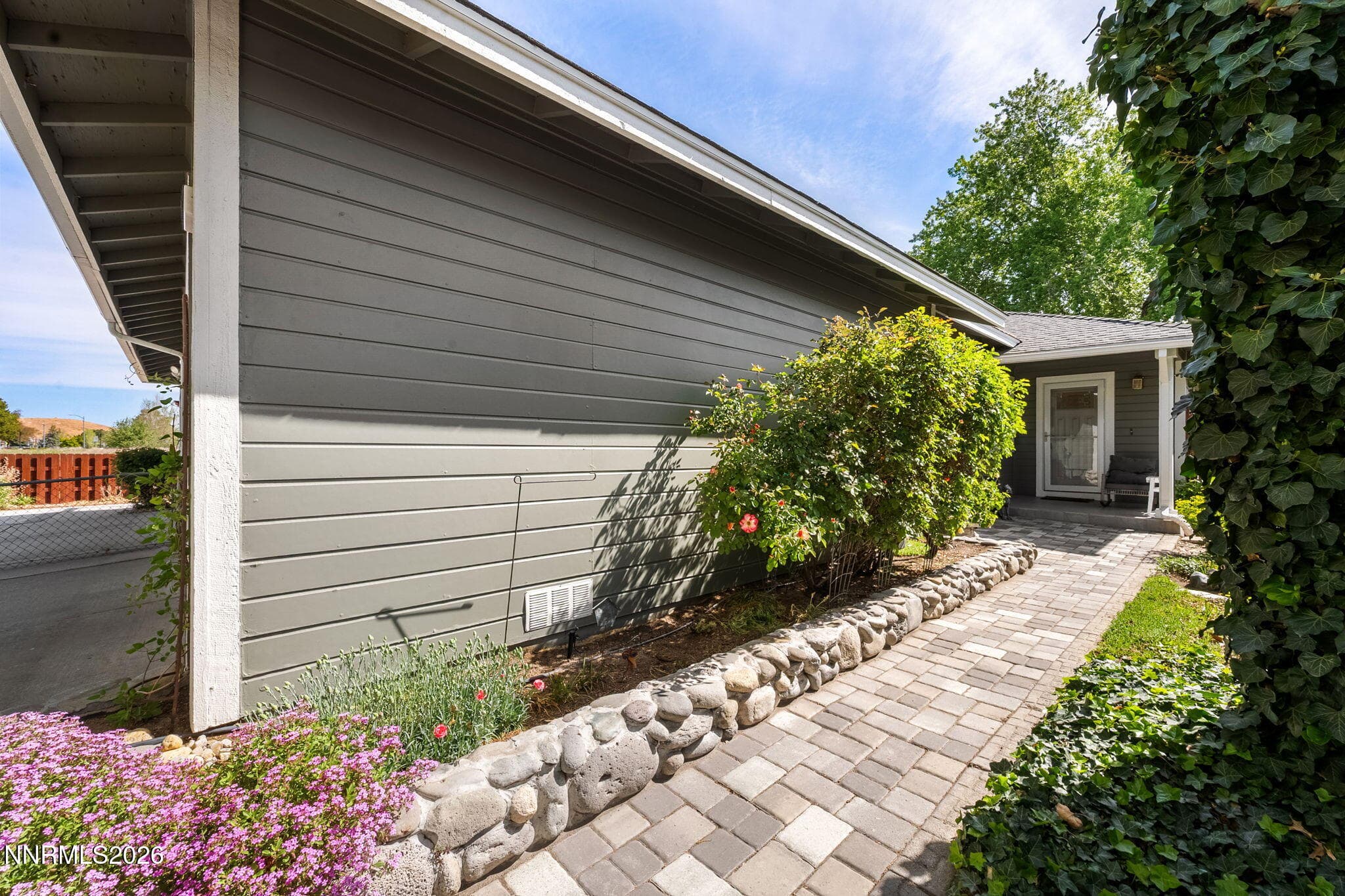 1360 Del Rosa Way — photo 1