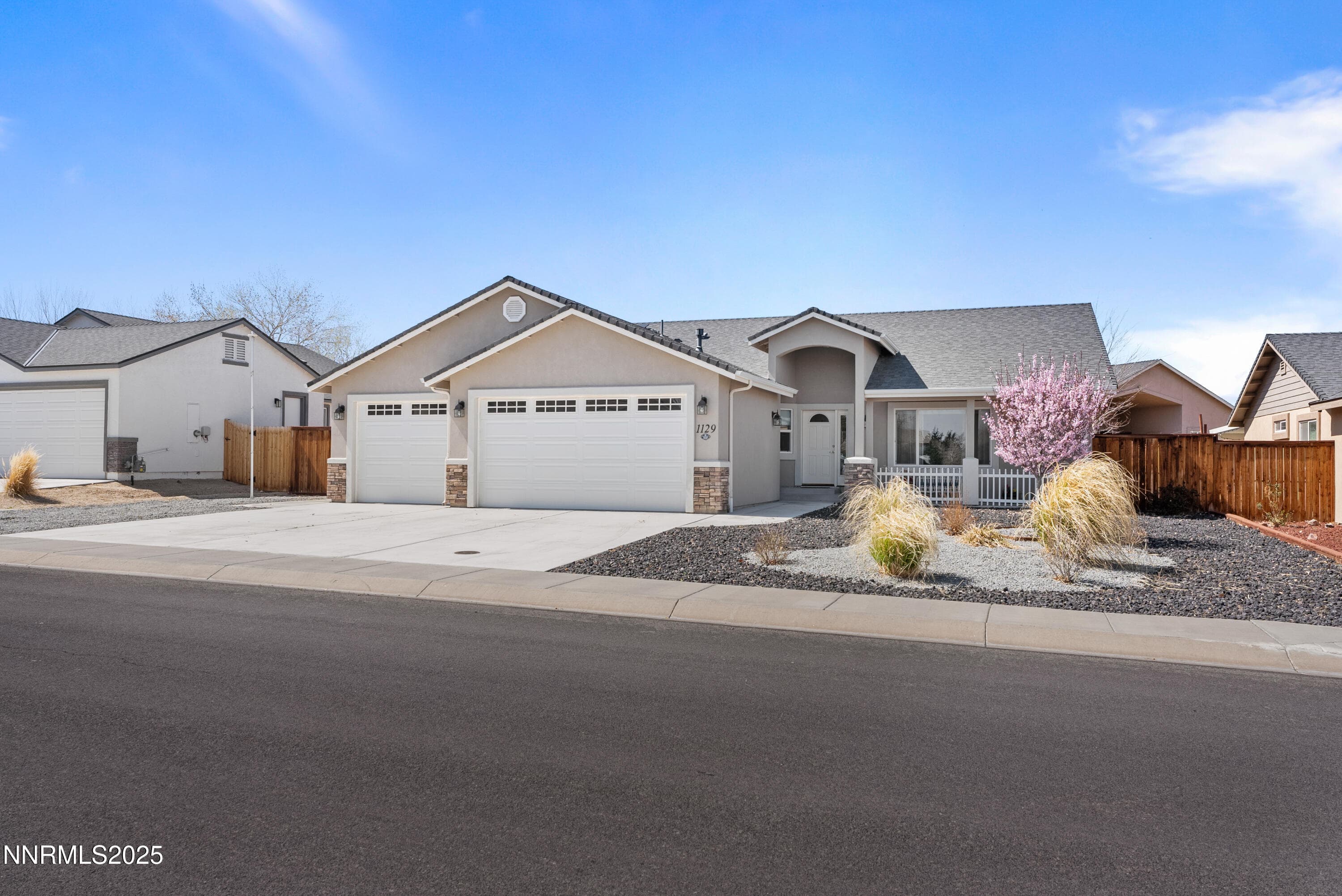 1129 DIXIE LN - Photo 3