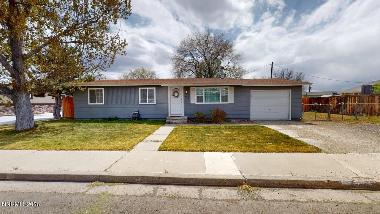 890 E Wilson St — photo 1